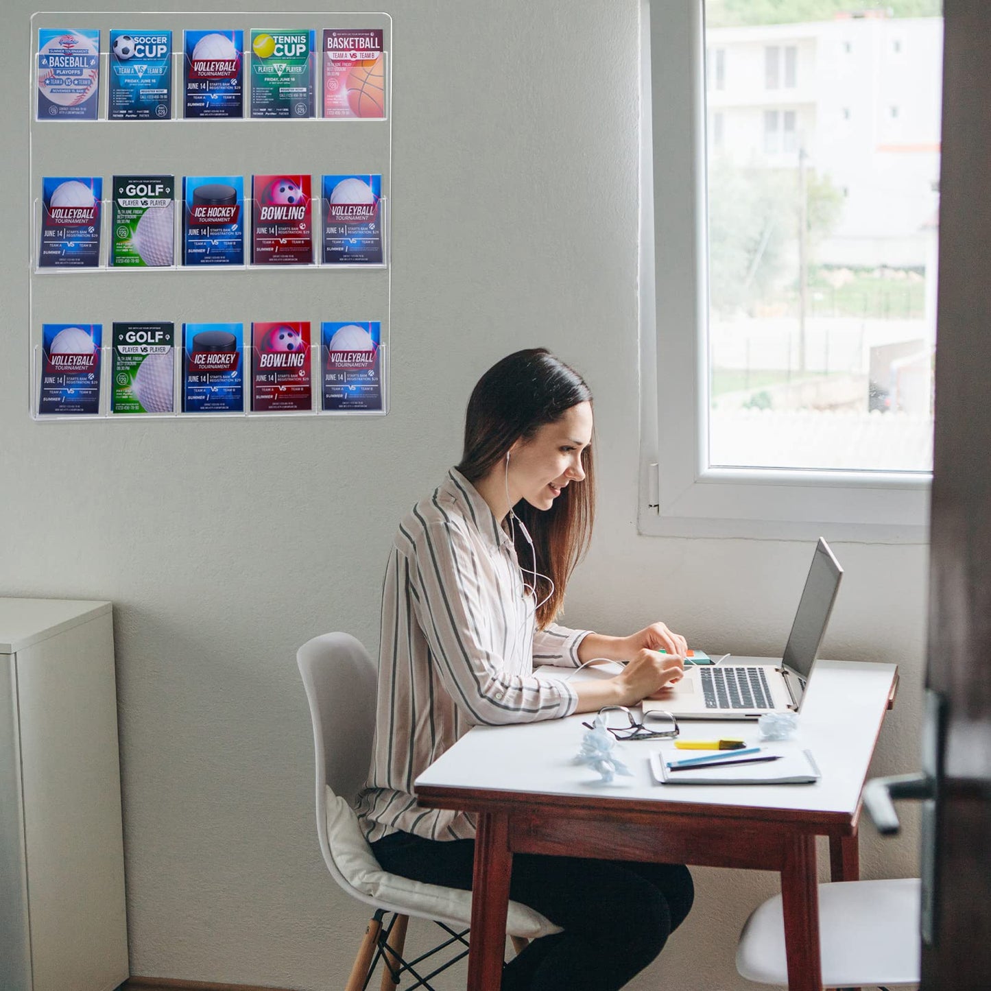 15 Pockets Clear Acrylic Brochure Pamphlet Holder Brochure Display Stand Business Tri Fold Brochure Multi Slot Holder Rack Wall Mount Pocket for Literature Menu Document Flyer Advertise Supplies