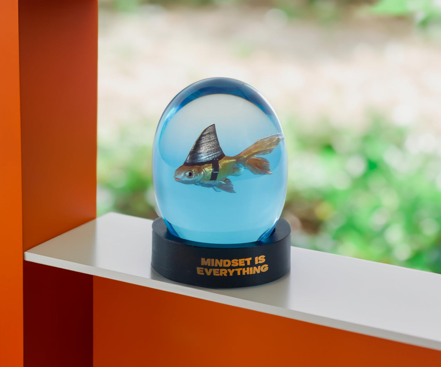 VEOJEIN Mindset is Everything Shark Goldfish – Decorative Desk and Shelf Accessory - Inspirational Uplifting Self-Improvement Positive Quote - Home or Office Decor – Original Design Paperweight