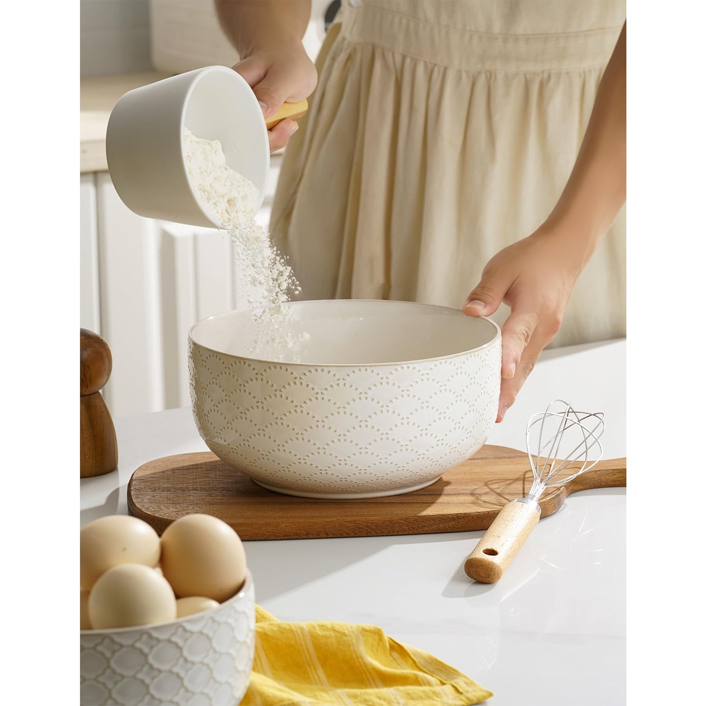 Mikiegy Ceramic Mixing Bowls Set of 4, Nesting Ceramic Embossment Stoneware Mixing Bowls for Cooking, Serving, Popcorn, Salad etc, Microwave & Dishwasher Safe, 20/44/98/145 oz, Off-White