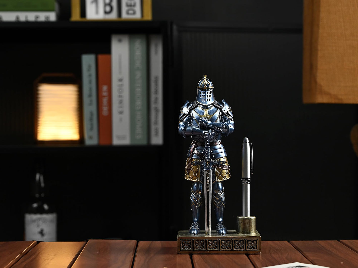 Amoysanli Knight Pen Stand Decoration Resin Pen Holder Art Craft Paperweight for Desktop Organizer Festival Gifts for Boyfriend Husband Dad Son(Blue)