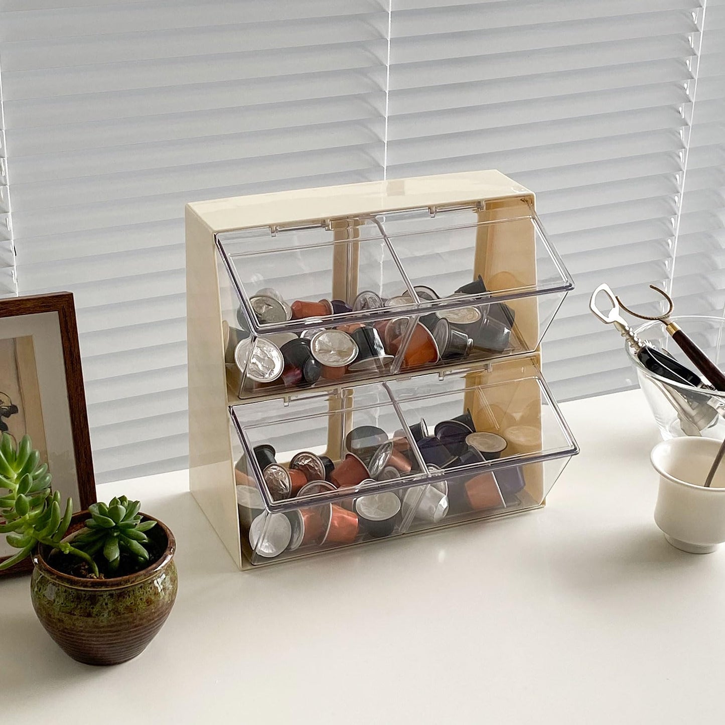 NINEWEEN Large Coffee and Tea Organizer with Lid, Plastic Creamer Holder for Coffee Bar, Coffee Accessories Storage Box for K Cups, Coffee Pod, Sugar Bags, Drinking Straw (White)