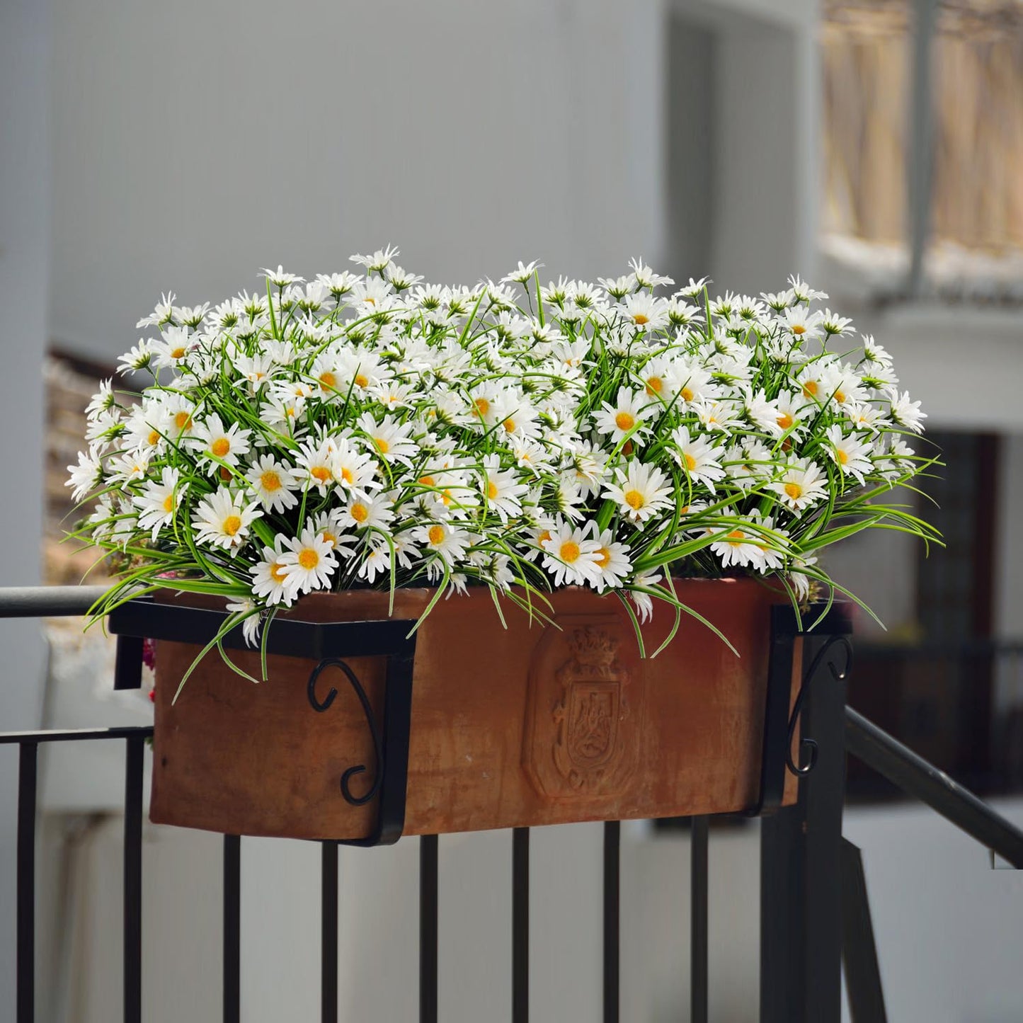FOUSUKA 4 Bundles Artificial Silk Daisy Flowers Fake Daisies Plastics Plants Flower Faux Wildflowers Outdoor UV Resistant for Home Decor Indoor Outside Porch Patio Garden Planters Decoration (White)
