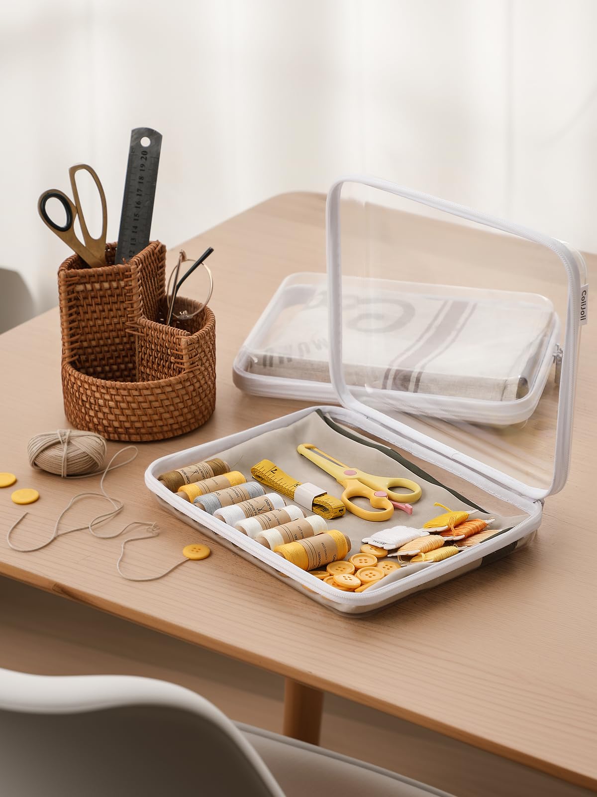 CoiiJoii 3PCS Large Clear Hard Shell Zippered Case, Diaper Bag Organizing Pouches, Waterproof Cosmetic Bag, Storage Organizer Bins.