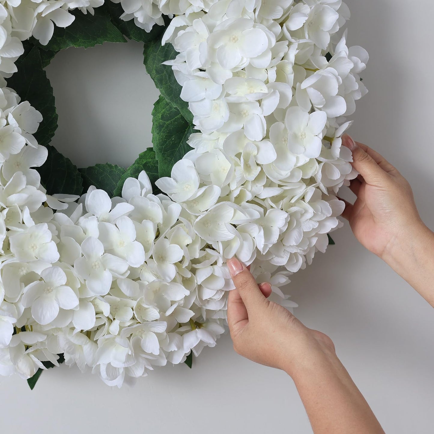 Artificial Hydrangea Wreath for Front Door, 21" Spring Summer White Flower Wreath, Faux Hydrangeas Leaves for Home Mantel Wall Farmhouse Decor
