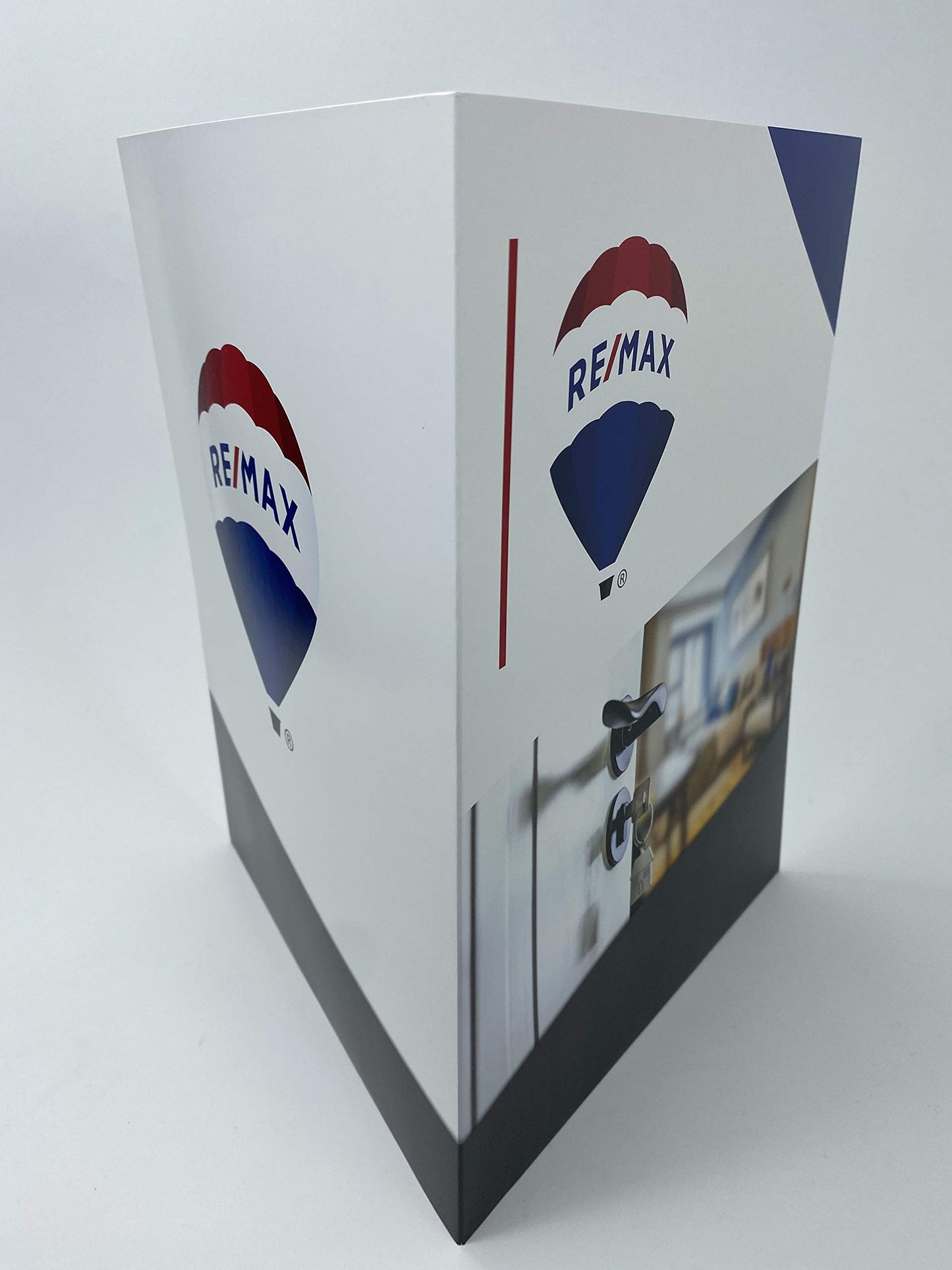 RE/MAX Folders Doorway 25 Pack