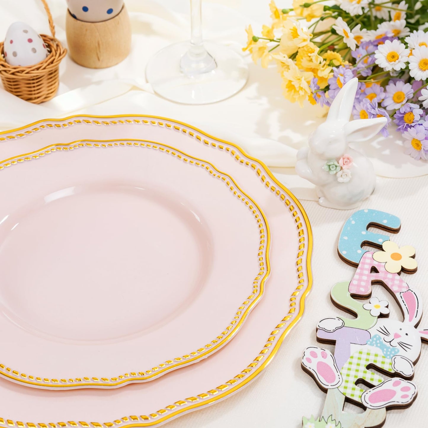 Hioasis 60pcs Pink Plastic Plates - Pink and Gold Disposable Dinnerware with Gold Rim, Heavy-duty, 10 inch, Dinner Plates for Party & Wedding