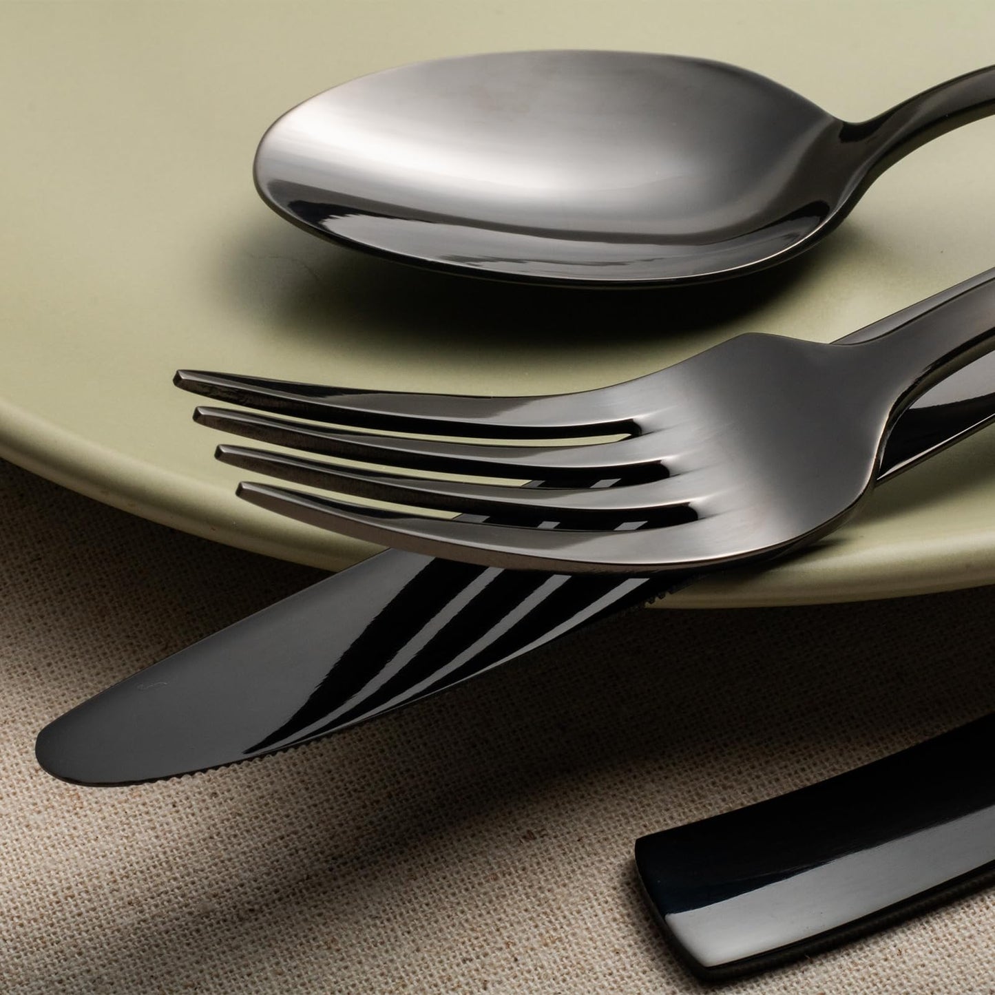 Alata Kate Black Mirror 40-Piece Silverware Set,Service for 8,Stainless Steel Flatware Set,Mirror Cutlery Set,Dishwasher Safe