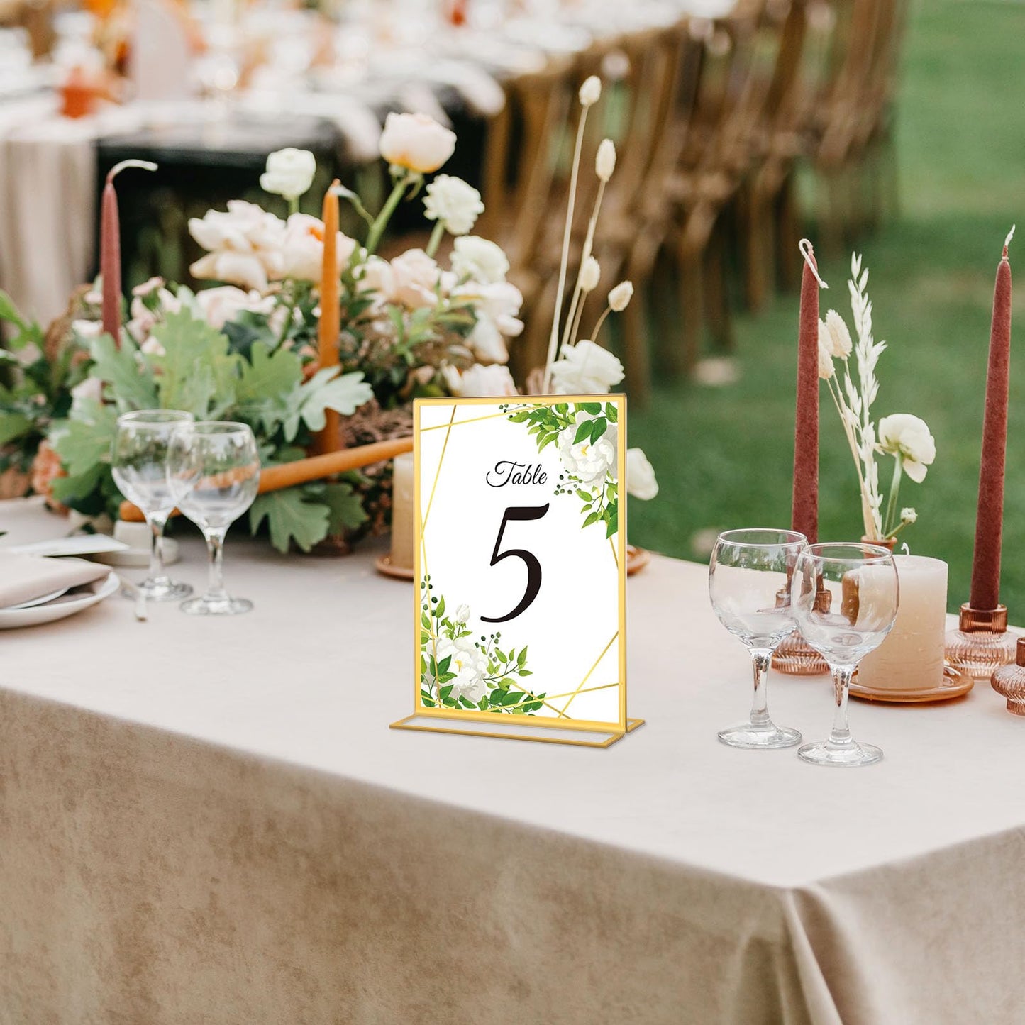 Alffun 20 Pack Gold Acrylic Sign Holders 5x7 Inch, Double Sided Vertical Stand Clear Picture Frames, Table Menu Display Holders for Wedding Table Numbers, Restaurant Signs, Event and Office Photos