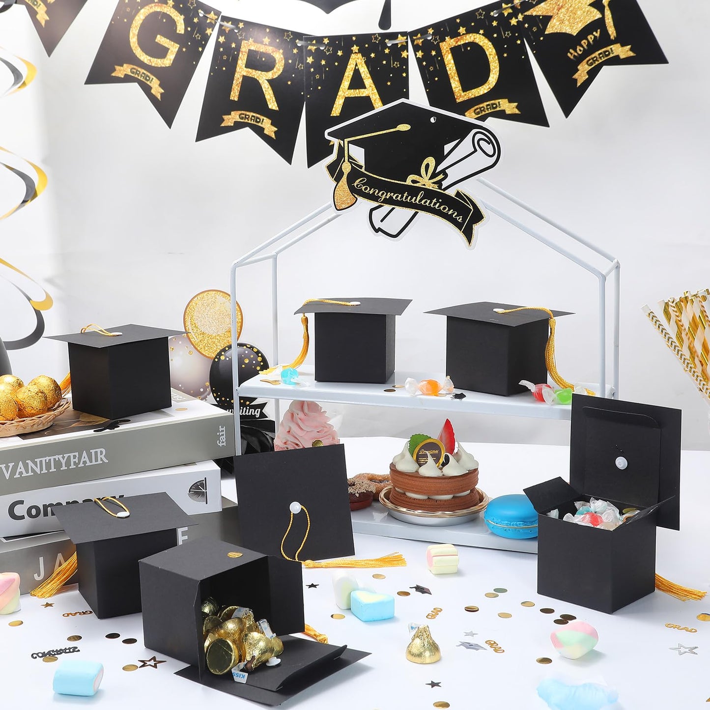 COTOPHER 100 Pcs Graduation Candy Boxes, Class of 2026 Graduation Cap Gift Boxes with Gold Tassel, DIY Graduate Decoration Box for Ceremony Party Small Treat Chocolate Box