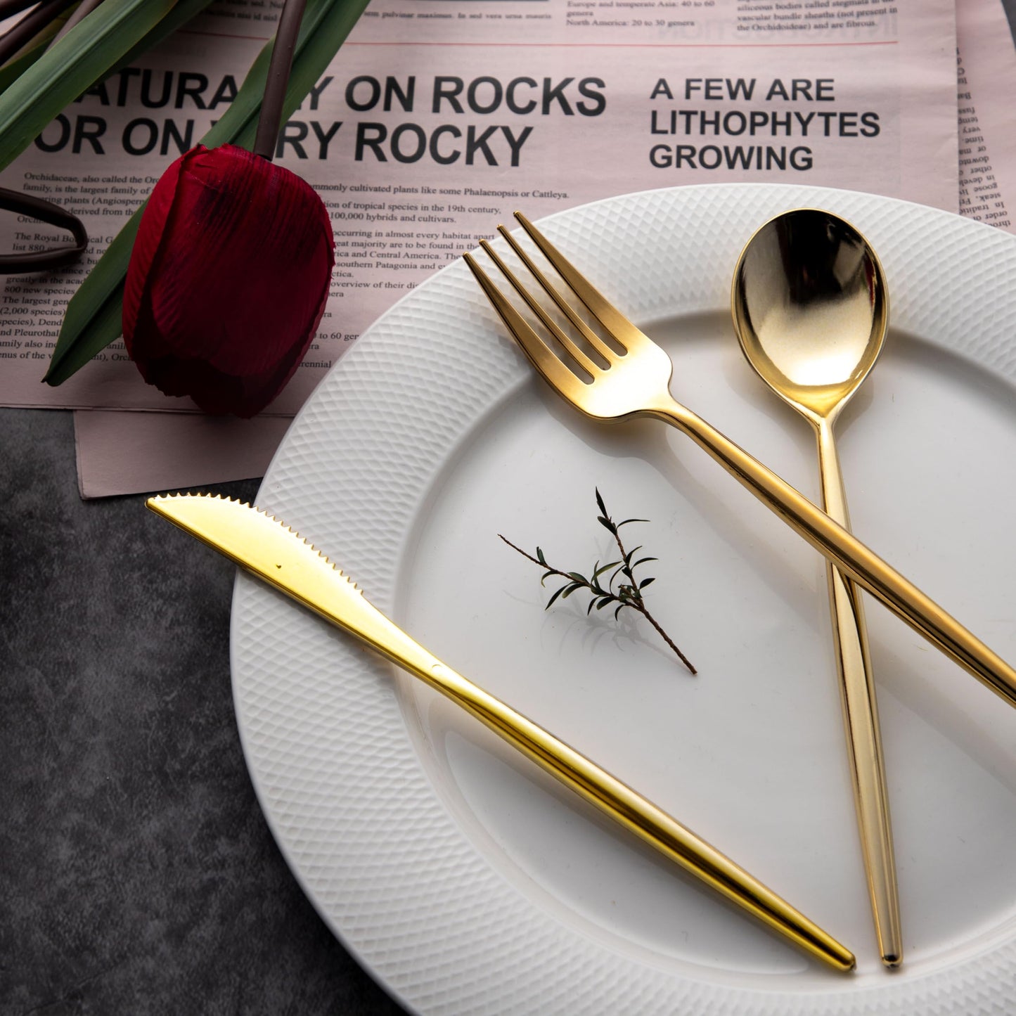 LIYH 360 Pcs Gold Plastic Silverware - Elegant Gold Silverware Disposable Utensils Set for Weddings,Parties & Events - Includes Forks,Spoons,Knives,Cutlery Tableware