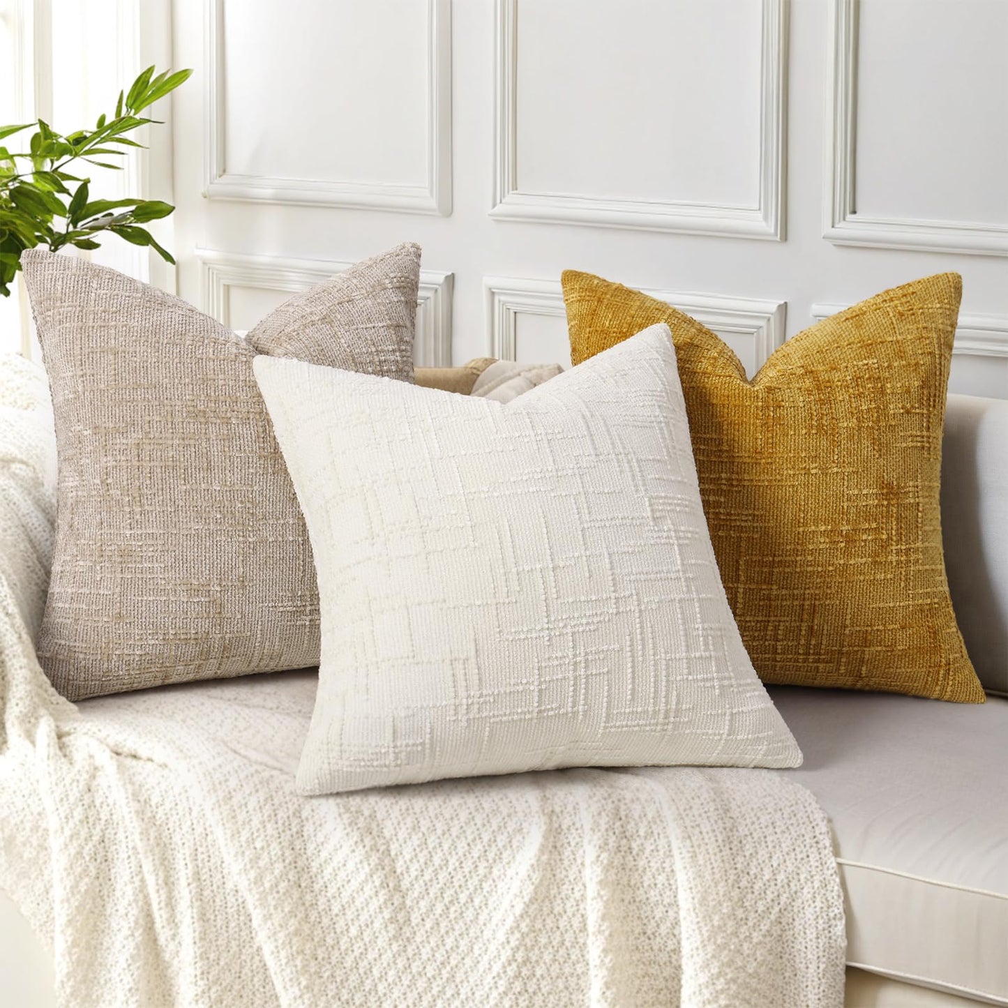 decorUhome Summer Cream White Chenille Throw Pillow Covers 20x20 Set of 2 Textured Soft Cozy Slubby Couch Pillow Covers Modern Farmhouse Boho Decorative Pillow Cases for Bed Sofa Living Room