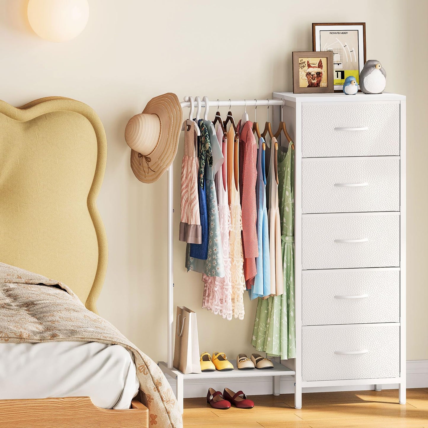 Snughome Dresser with Hanging Rack, Clothes Hanging Rack with 5 Drawers, White Dresser with Clothes Rack, Fabric Storage Chest of Drawers, Small Dresser for Bedroom, Apartments, Entryway Living Room