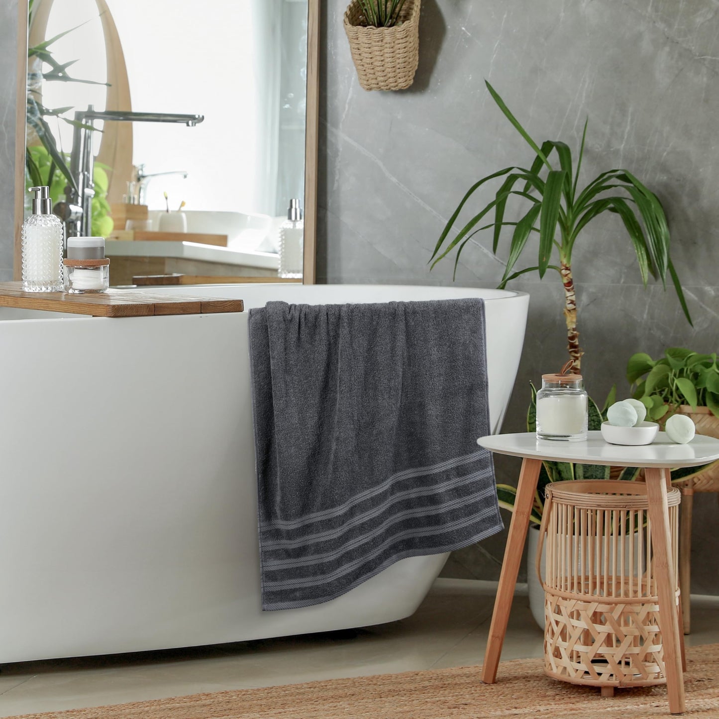 Utopia Towels 4 Pack Premium Extra Large Bath Towels Set, (30 x 60 Inches) 100% Ring Spun Cotton, Lightweight and Highly Absorbent Quick Drying Towels, Perfect for Daily Use (Grey)