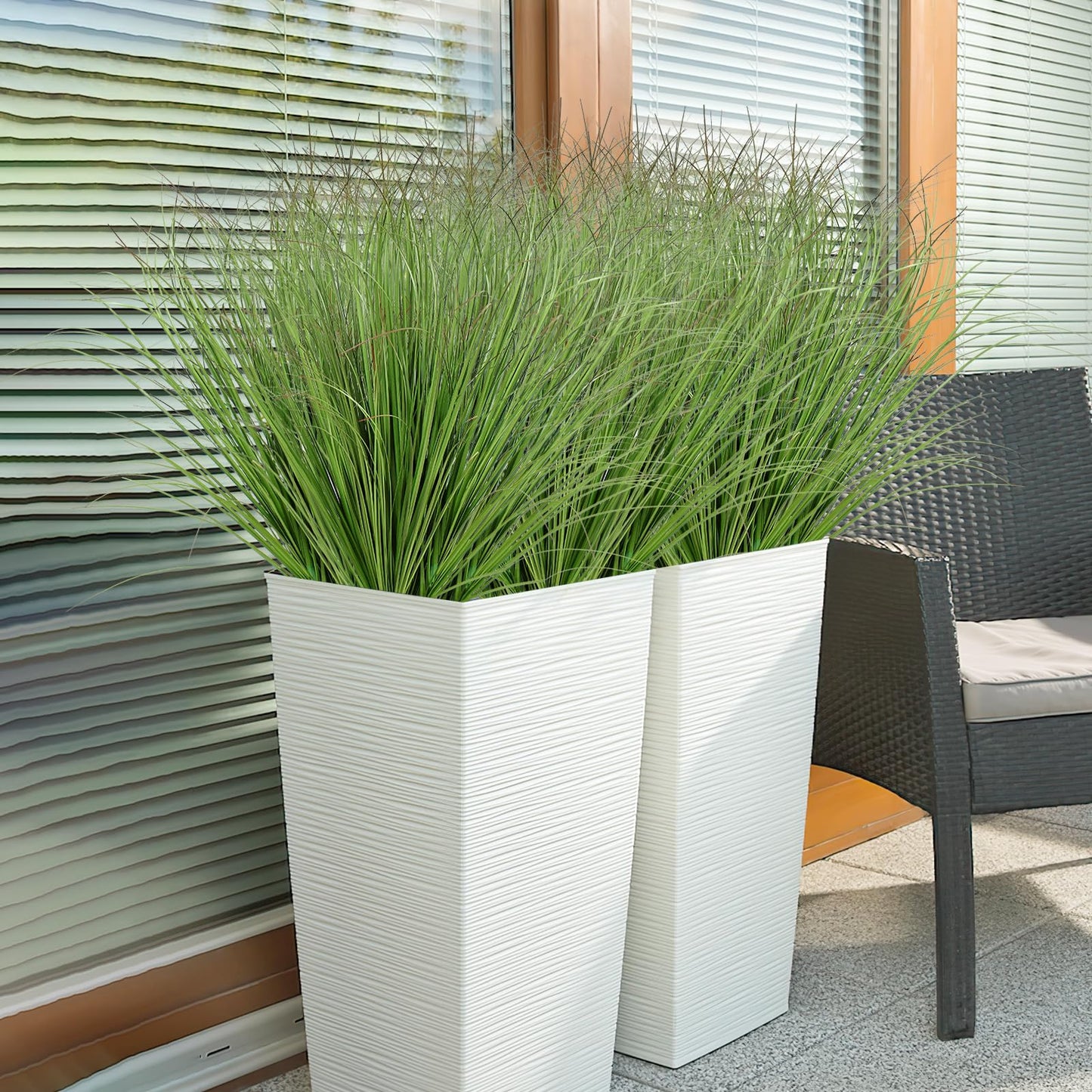 UXORSN 32 Bundles Artificial Plants Onion Grass Outdoor 20 Inch Tall Fake Shrubs Wheat Grass UV Resistant Greenery Stems Faux Bushes Plant for Indoor Outdoor Garden Office Home Decor, Green