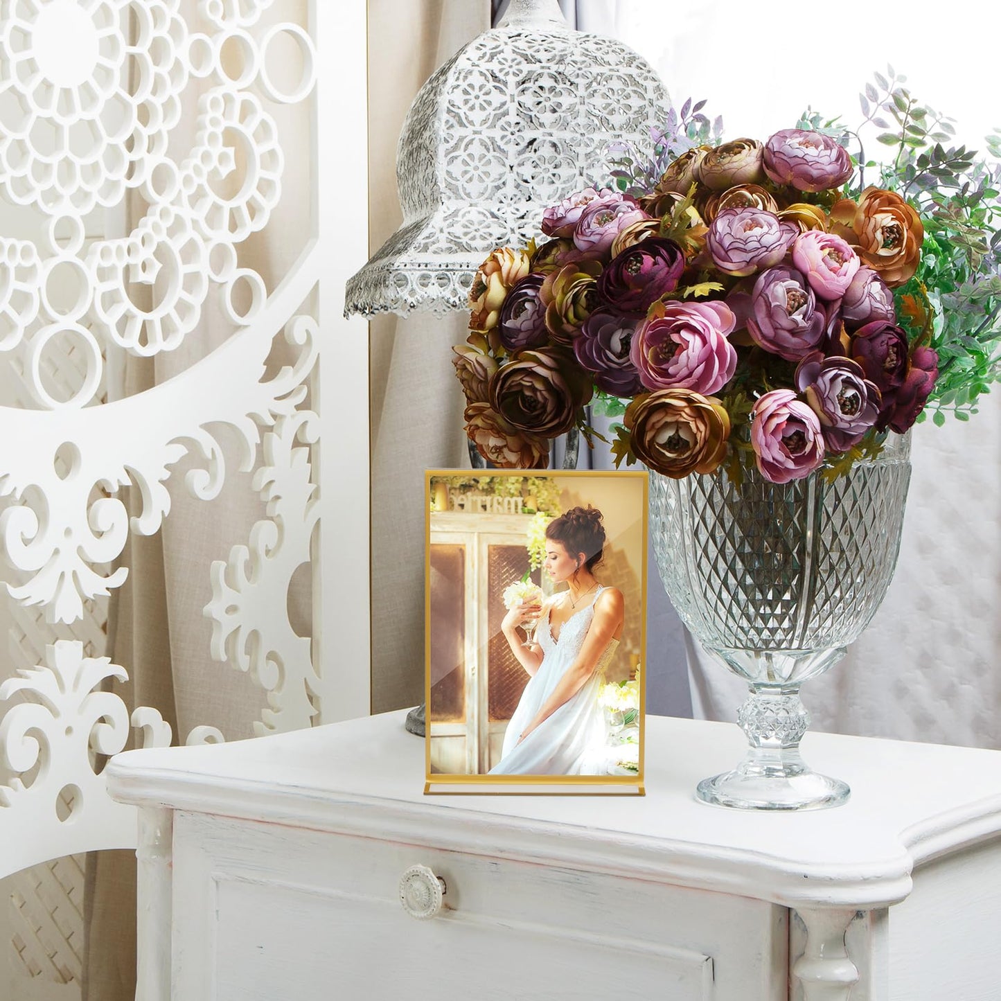 Tcevily 30 Pcs Gold Acrylic Sign Holder 4 x 6 Inch, Gold Picture Frames Double Sided Clear Wedding Table Number Holders for Wedding Restaurant Office Home Store Numbers Signs ﻿ (4 x 6 inch)