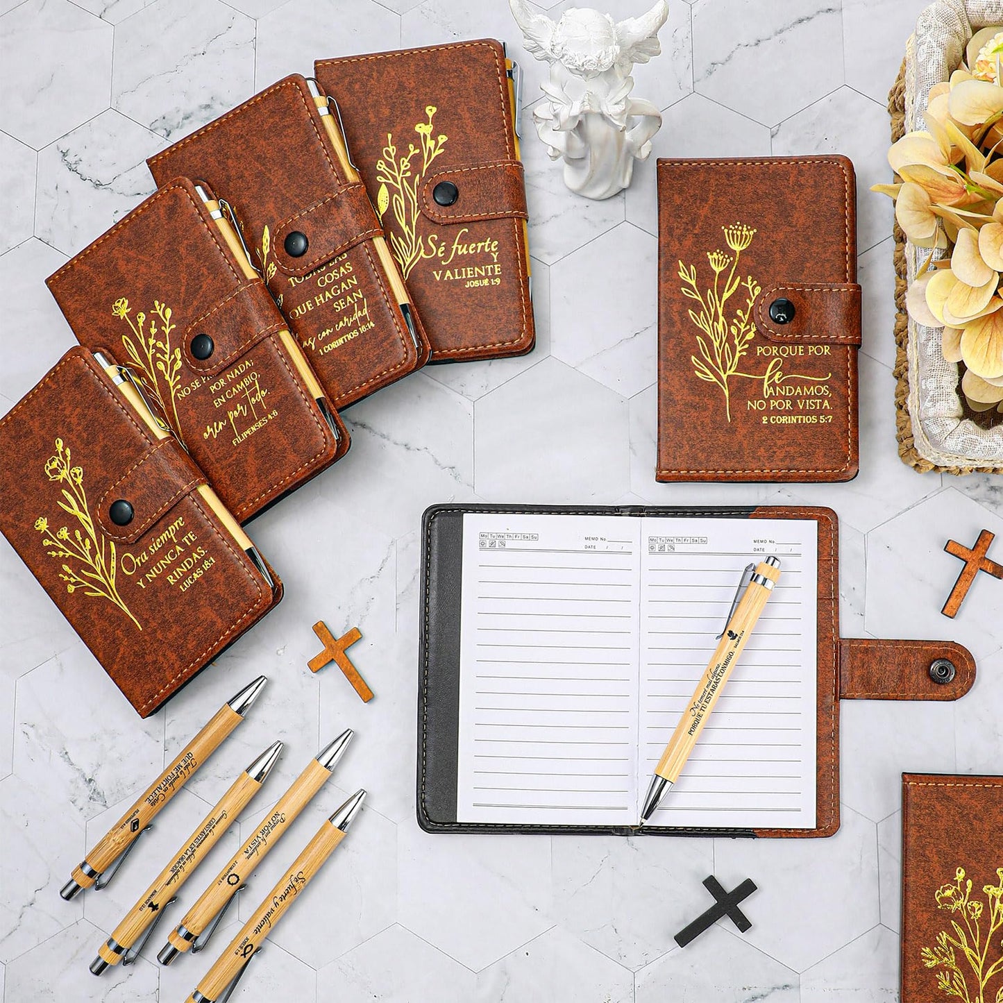 Spakon 60 Pcs Father's Day Christian Gifts Bulk Leather Prayer Journal Religious Scripture Notebook with Bible Verse Pens for Graduation Coworker Women Men Church Members (Spanish Bible Words)