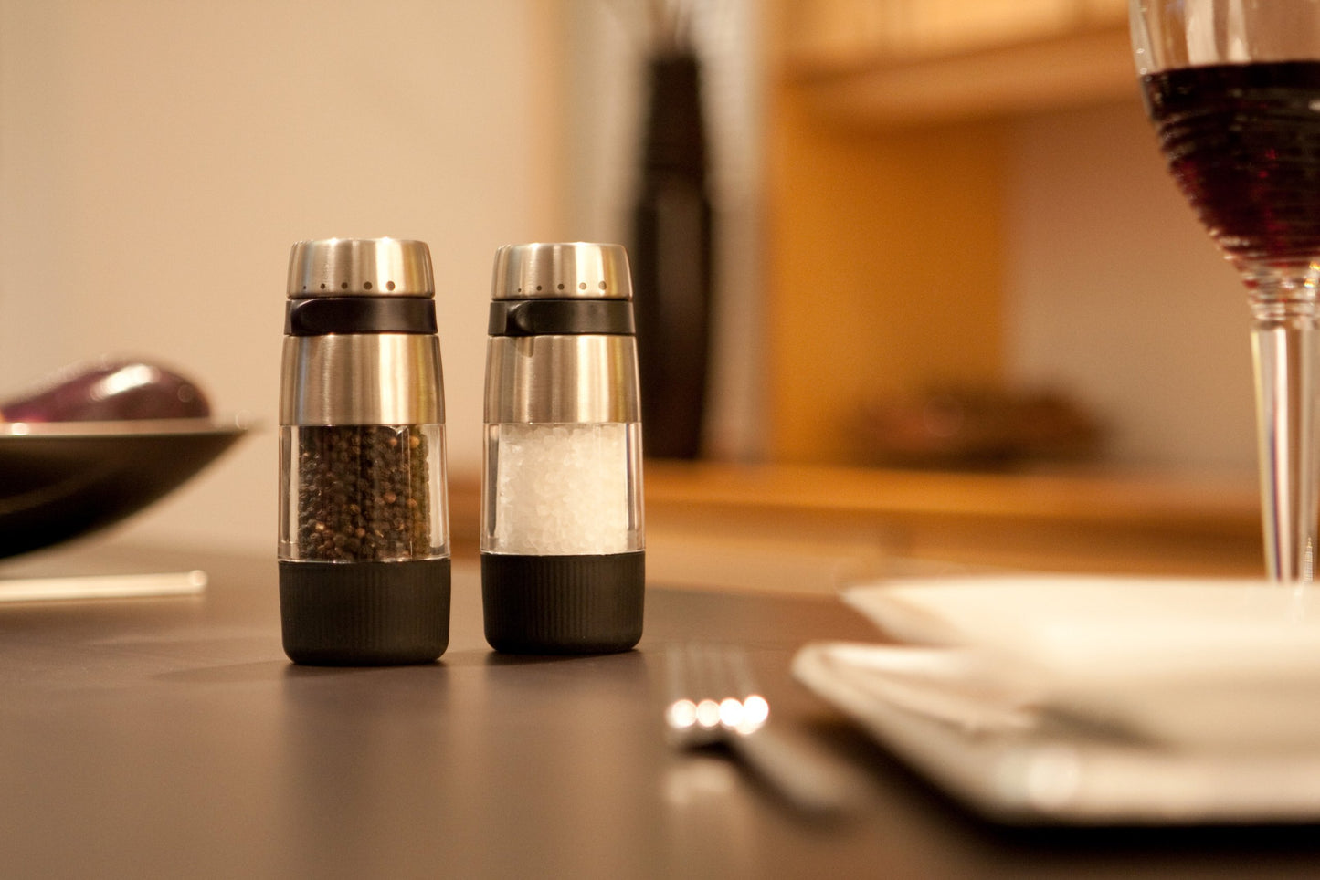 OXO Good Grips Accent Mess-Free Salt Grinder