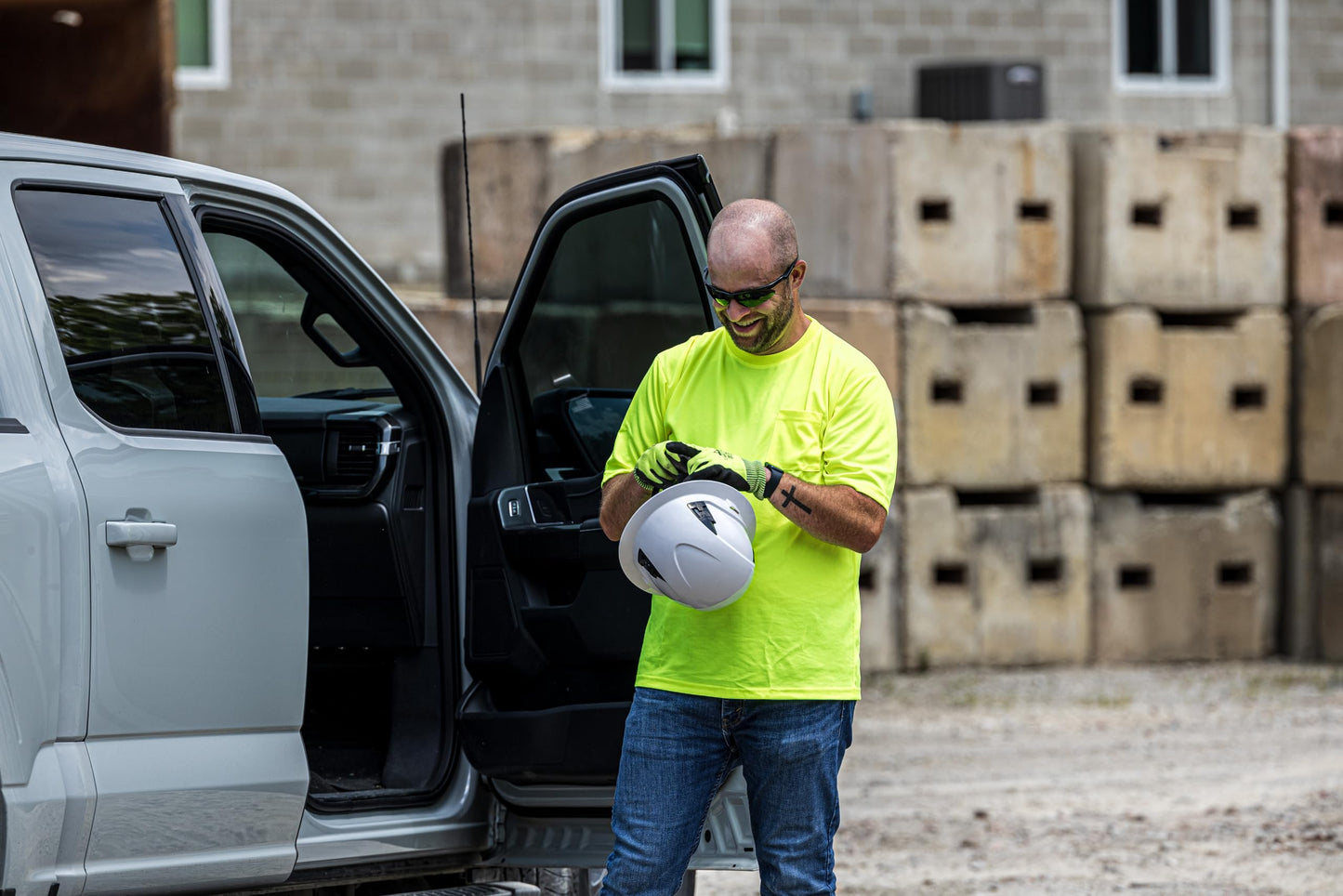 Malta Dynamics APEX Type 2 Class E Full Brim Safety Helmet, ANSI Z89.1, EN12492, OSHA 1910 and OSHA 1926 Compliant, Rated for 20,000 Volts, Grey