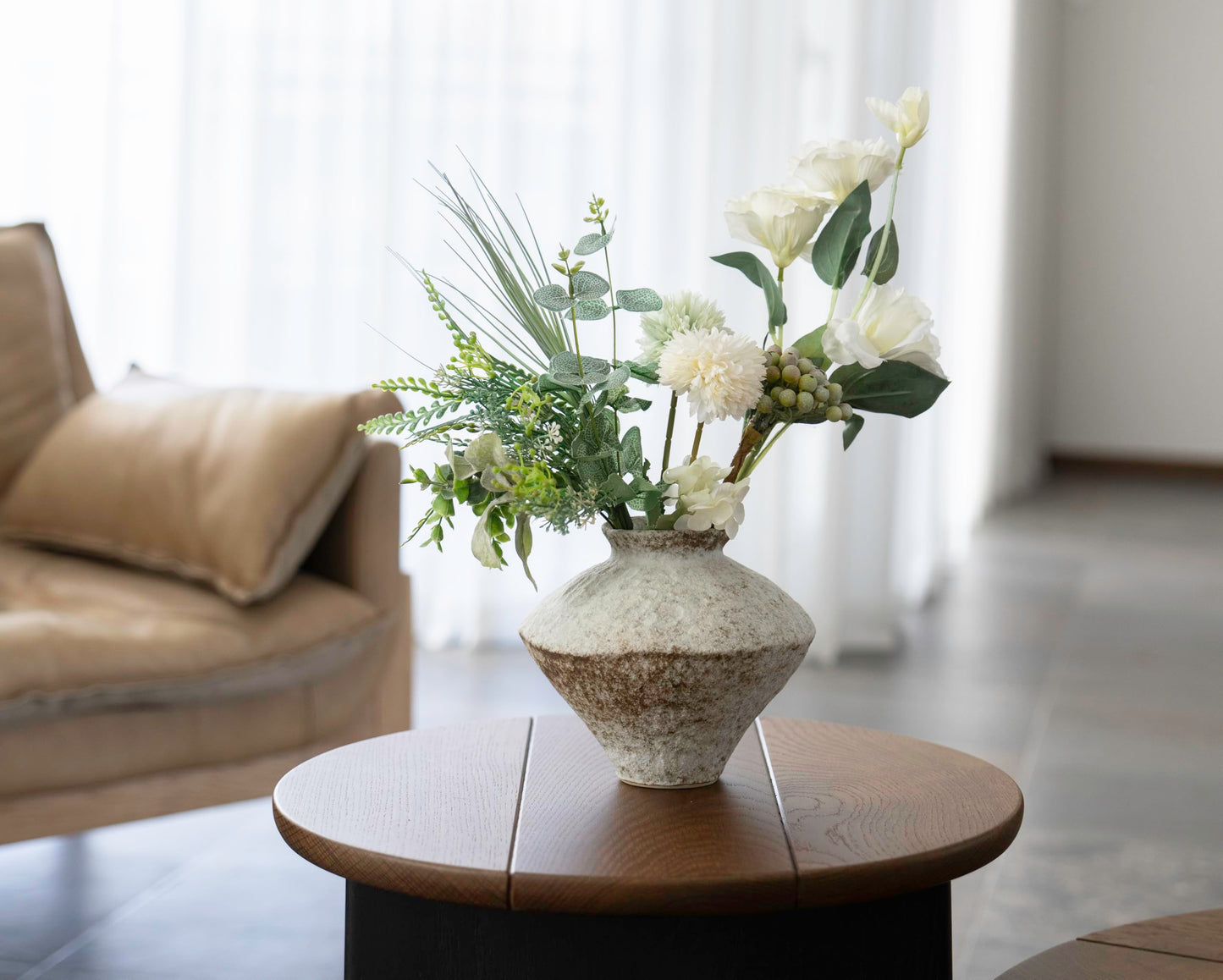 CozyWel Rustic Farmhouse Textured Ceramic Vase, Handcrafted Distressed White Pottery Flower Vase for Centerpiece, Decorative Vases for Living Room, Kitchen, Bedroom, Office Decor, Gift & Weddings