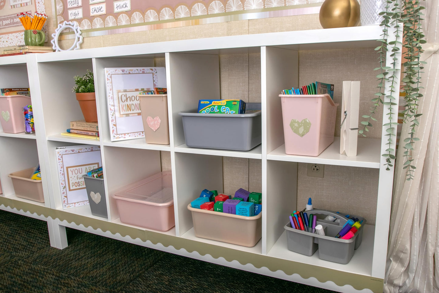 Teacher Created Resources Gray Portable Plastic Storage Caddy 6-Pack for Classrooms, Kids Room, and Office Organization, 3 Compartments