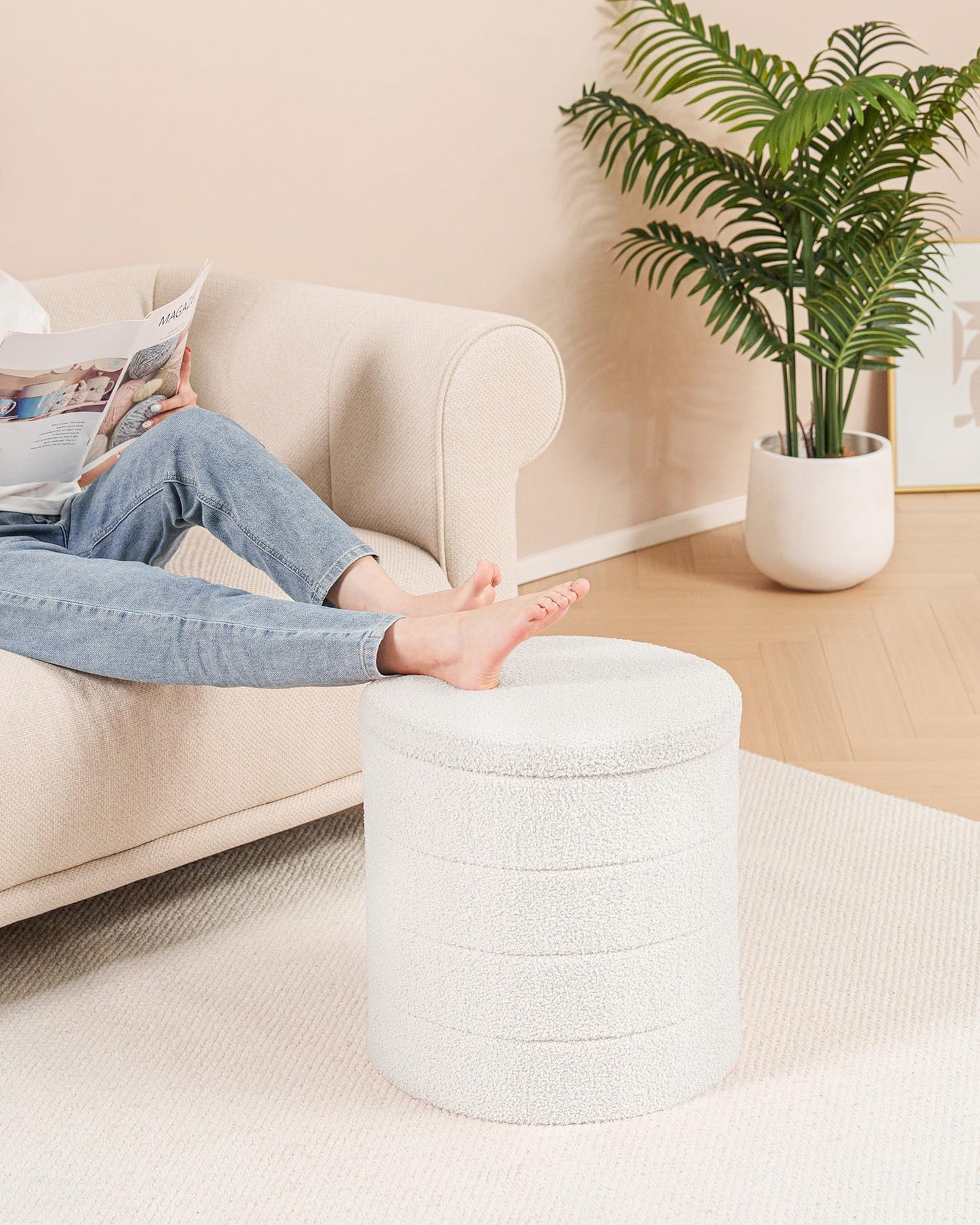 B FSOBEIIALEO Ottoman with Stroage, Round Sherpa Storage Ottoman Stool, Boucle Foot Rest 16.9"x16.9"x17.7"（White
