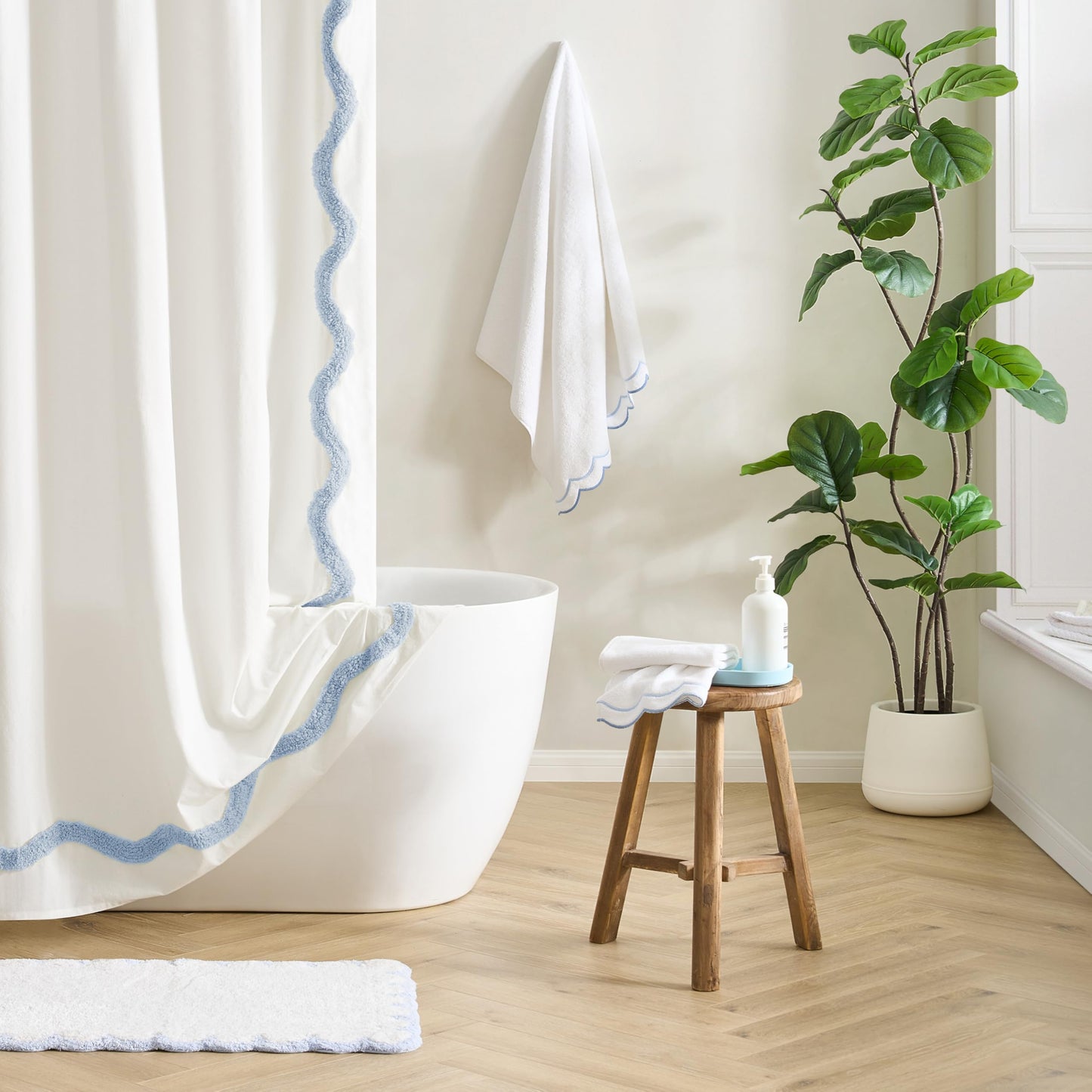 Peri Home Scalloped Bath Rug - Soft & Absorbent 100% Cotton Tufted Bath Mat, 20" x 30", White with Blue Scallop