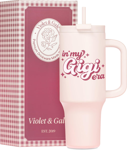 Violet & Gale Gigi Gifts For Grandma - Retro Collection - 40oz Insulated Tumbler with Handle, Gigis Water Bottle for Mothers Day, In My Era Cup