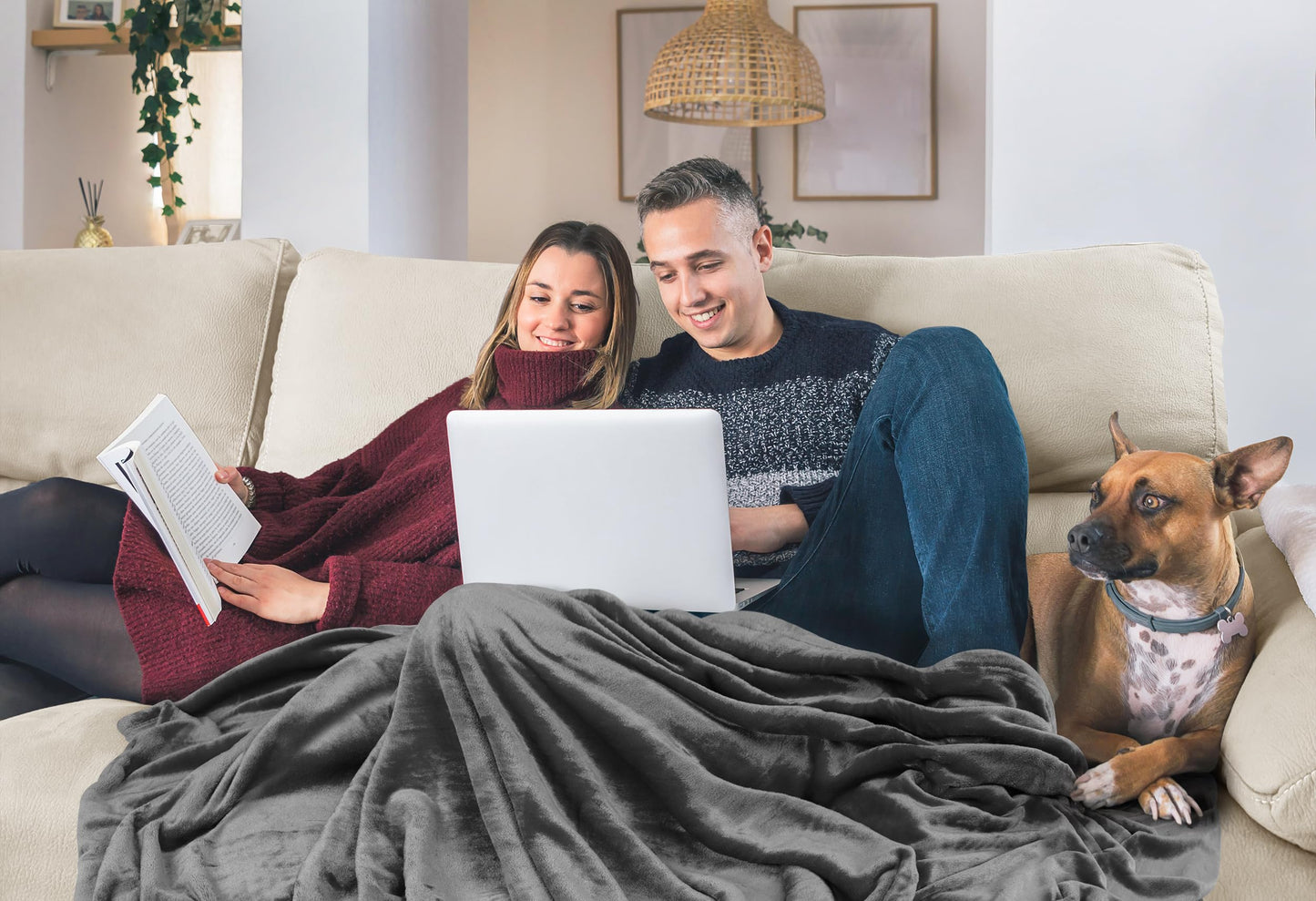 Utopia Bedding Fleece Blanket King Size Grey (90x102 Inches) Ultra Soft Warm Lightweight Microfiber Breathable Anti-Static Cozy Bed Blanket, All-Season Home Decor Gift for Men & Women
