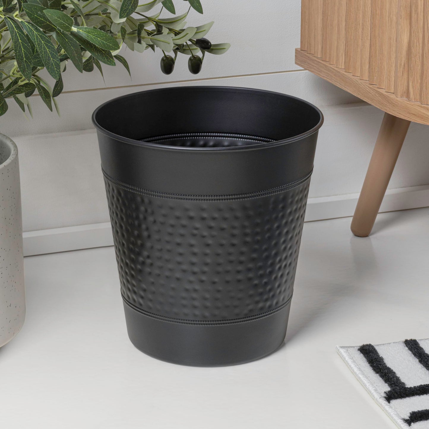 happimess HPM1111A Riley Modern Classic Hammered Steel Accent 2-Gallon Wastebasket for Home, Bathroom, Living Room, Office, Bedroom, Kitchen, Matte Black