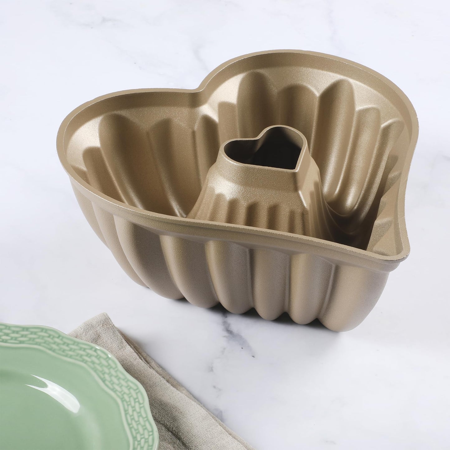 Martha Stewart Dunelle 10.75" Heart‑Shaped Cake Mold — Cast Aluminum Nonstick Fluted Cake Pan — Easy Release, Oven‑Safe to 450°F