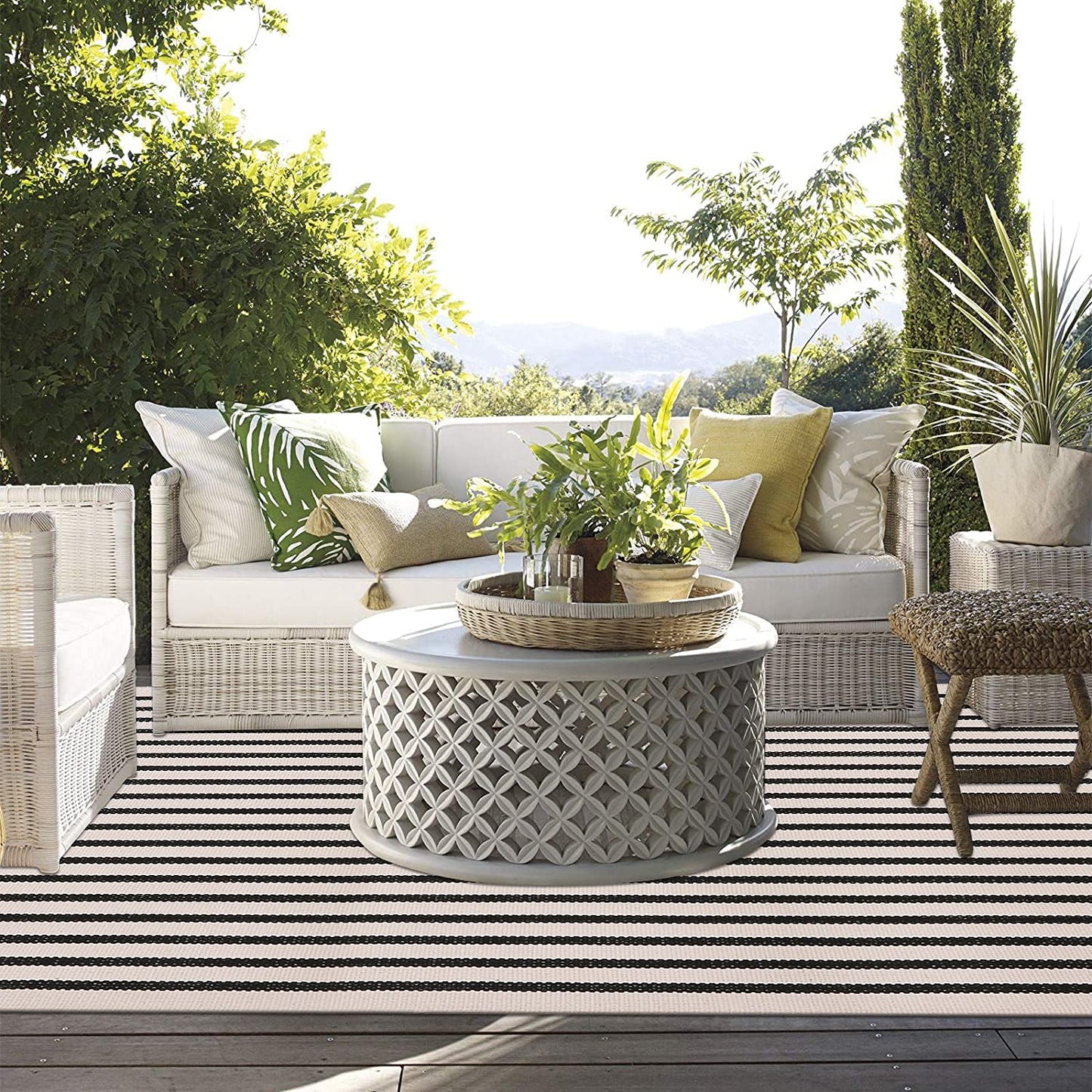 LEEVAN Outdoor Rug 4x6 ft Black and White Striped Patio Rugs, Washable Woven Cotton Boho Living Room Rug Farmhouse Collection Large Floor Carpet for Courtyard/Bedroom