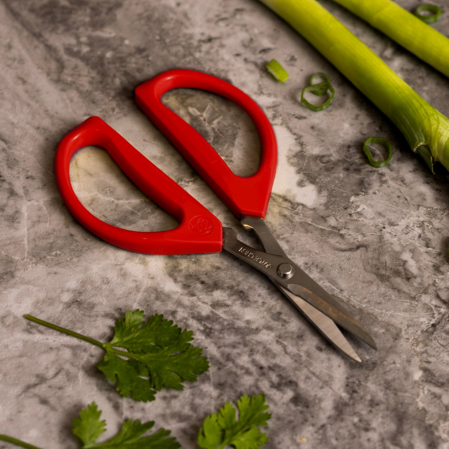 Joyce Chen Kitchen Shears 2-Pack - Includes 8-inch Deluxe and 6-inch Original Unlimited Kitchen Scissors, Dark Navy and Red Handles