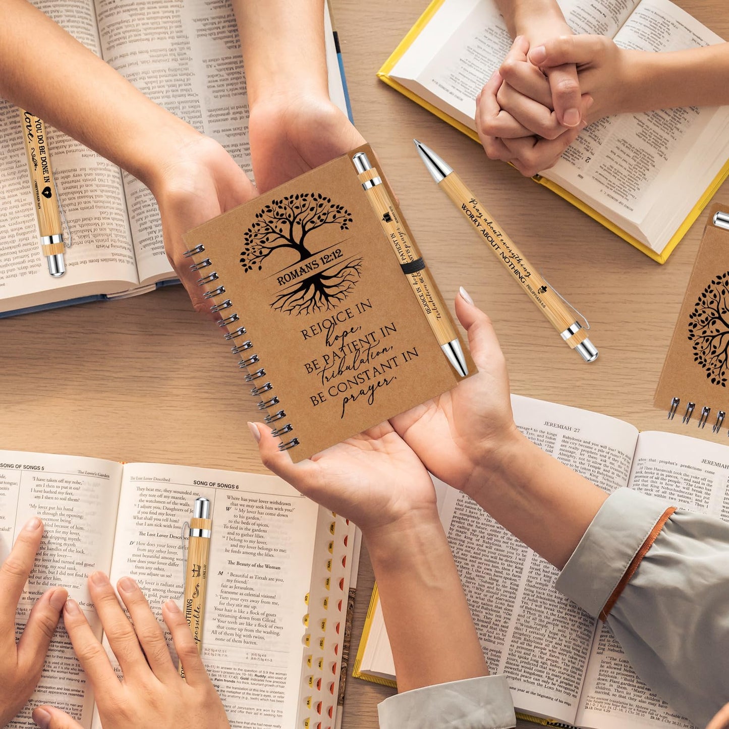 Kosiz 40 Pcs/20 Set Fathers Day Christian Gifts Bulk Religious Spiral Notebook with Bible Verse Pen Prayer Journal Inspirational Notepad for Men Women Church Birthday Bible Study (English Tree of Life)