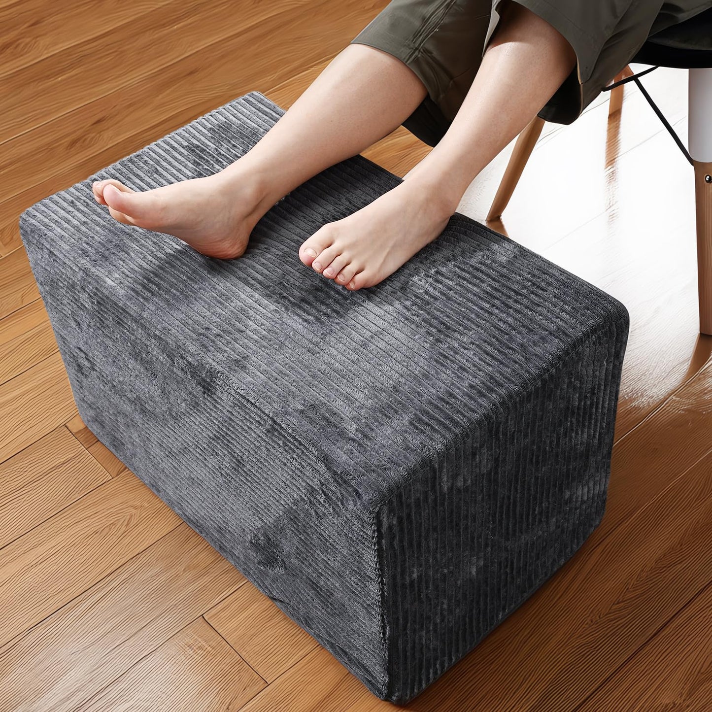 Setguopal Rectangular Pouf Ottoman, Stuffed Floor Pouf with Foam Chunk Filling, Soft Coral Fleece Furry Foot Rest Stool, Multi-Use Ottoman for Living Room, Wide Stripe Boho Decor, Dark Grey
