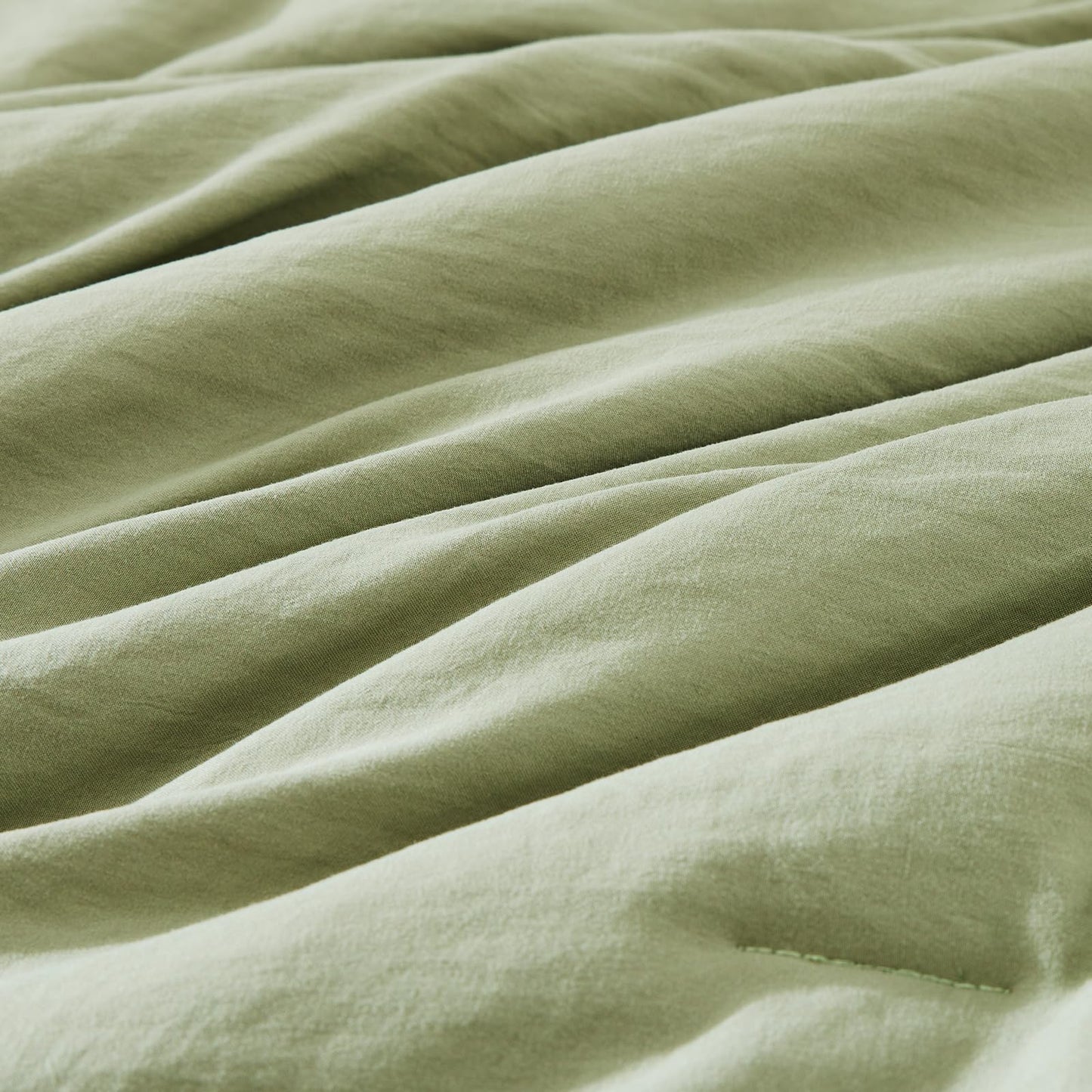 WRENSONGE Queen Comforter Set - 7 Pieces Sage Green Soft Bed in a Bag Queen with Fitted Sheet, Flat Sheet, 2 Pillow Shams, and 2 Pillowcases- Queen Bedding Sets for All Season