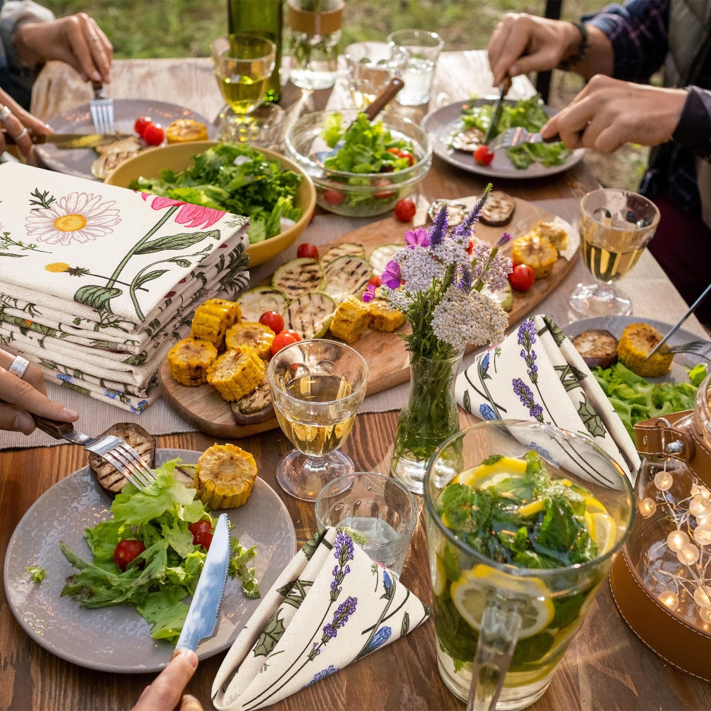 Funnymoom 24 Pcs Herbs and Wild Flowers Cloth Napkins Floral Plants Reusable Napkins Country French Toile Dinner Soft Absorbent for Summer Holiday Party