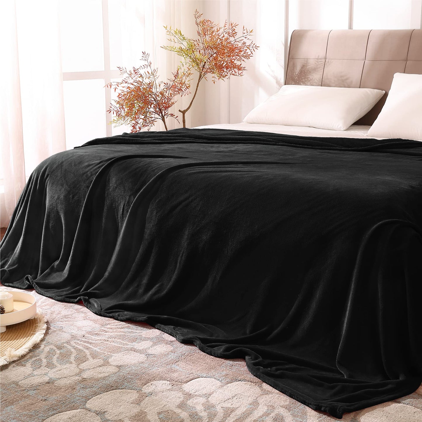 BEDELITE King Size Blanket for Bed, Luxury Plush Cozy Fuzzy Fleece Blanket 108x90 inches, Super Soft Warm Big Lightweight Throw Blanket All Seasons Suitable, Black