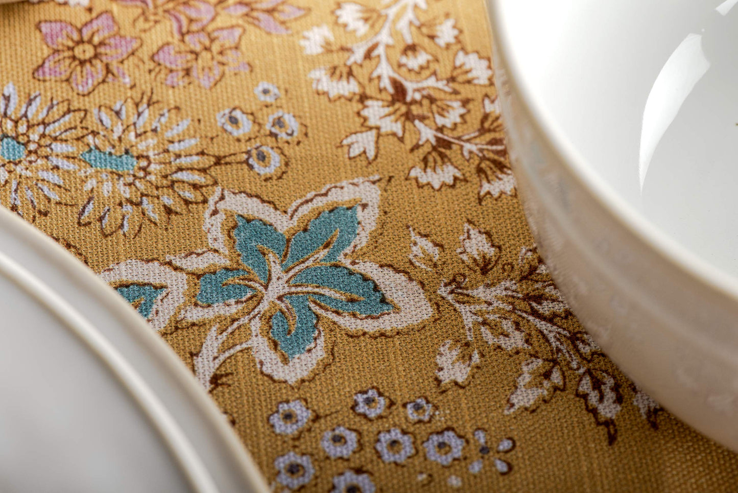 Maison d' Hermine Table Cloth Rectangle Table 100% Cotton 60 x 90 Inches Tablecloth Reusable Decorative Everyday Use for Dining Room, Farmhouse, Home, Party, Festive & Wedding Spring Summer - Marquise