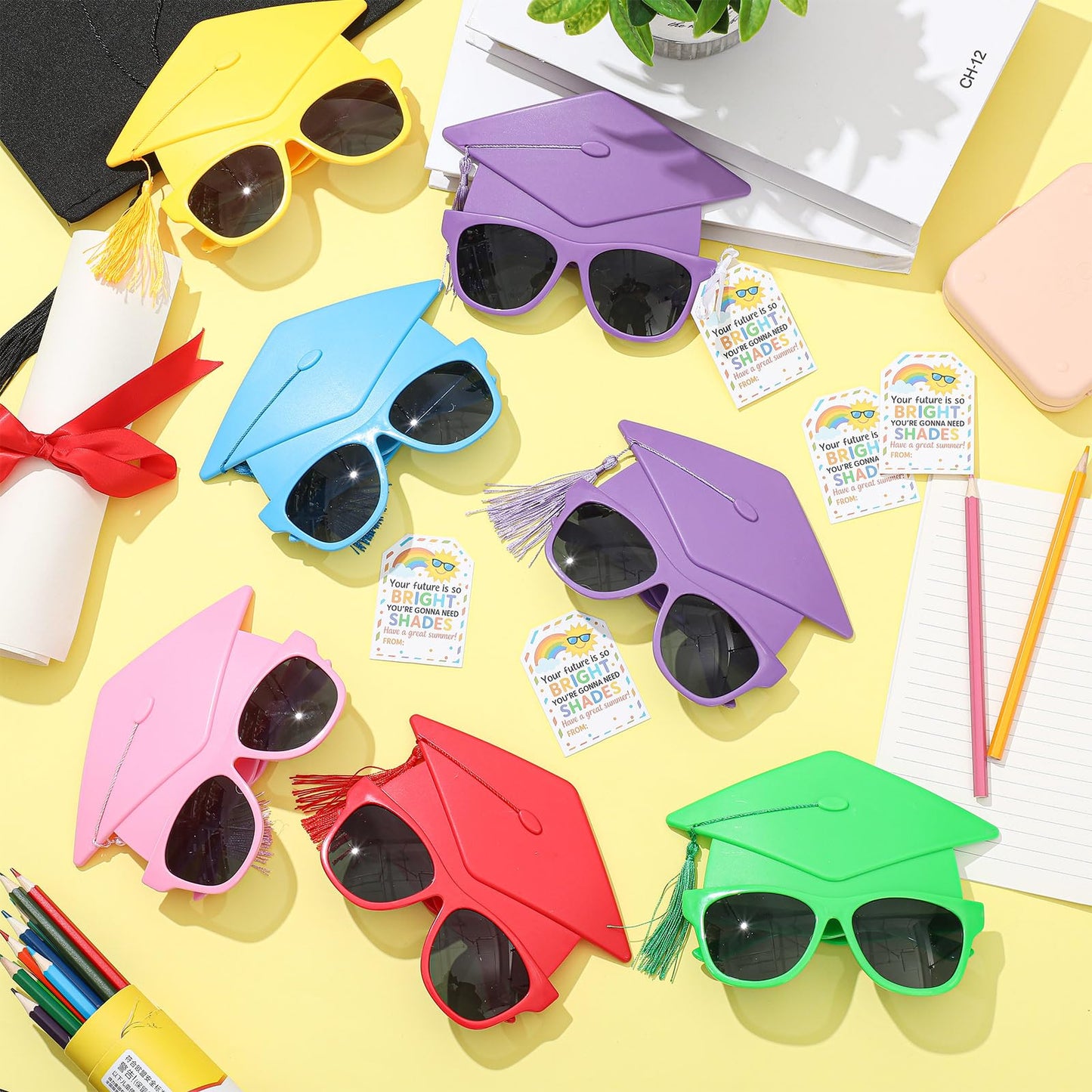 Weewooday 24 Pcs 12/24 Pcs End of School Year Gifts, Kids Graduation Sunglasses, 2026 Pre K Graduation Gifts, Future Is Bright Tags
