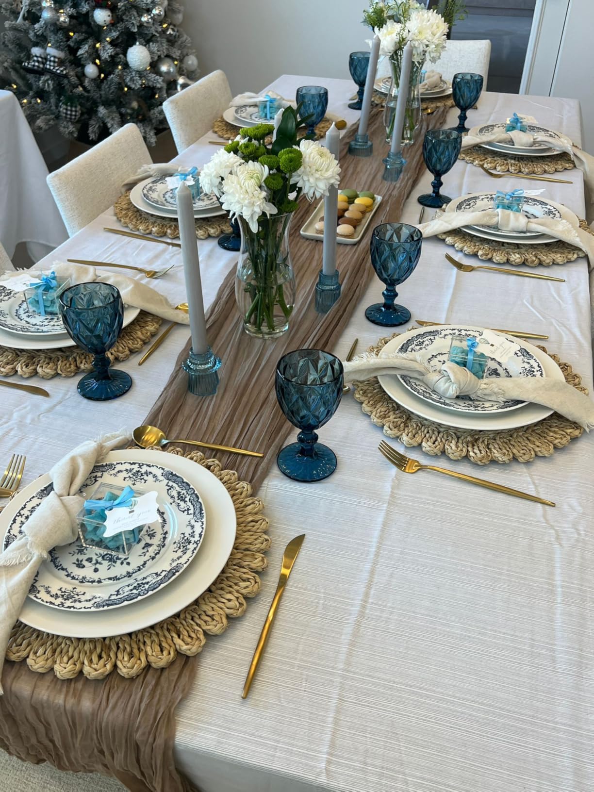 Laquedecraft 13.8" Set of 8 Round Corn Husk Placemats | Boho Woven Rattan Table Mats | Farmhouse Wicker Spring Plate Chargers Like Water Hyacinth, Seagrass for Wedding, Party, Christmas, Events