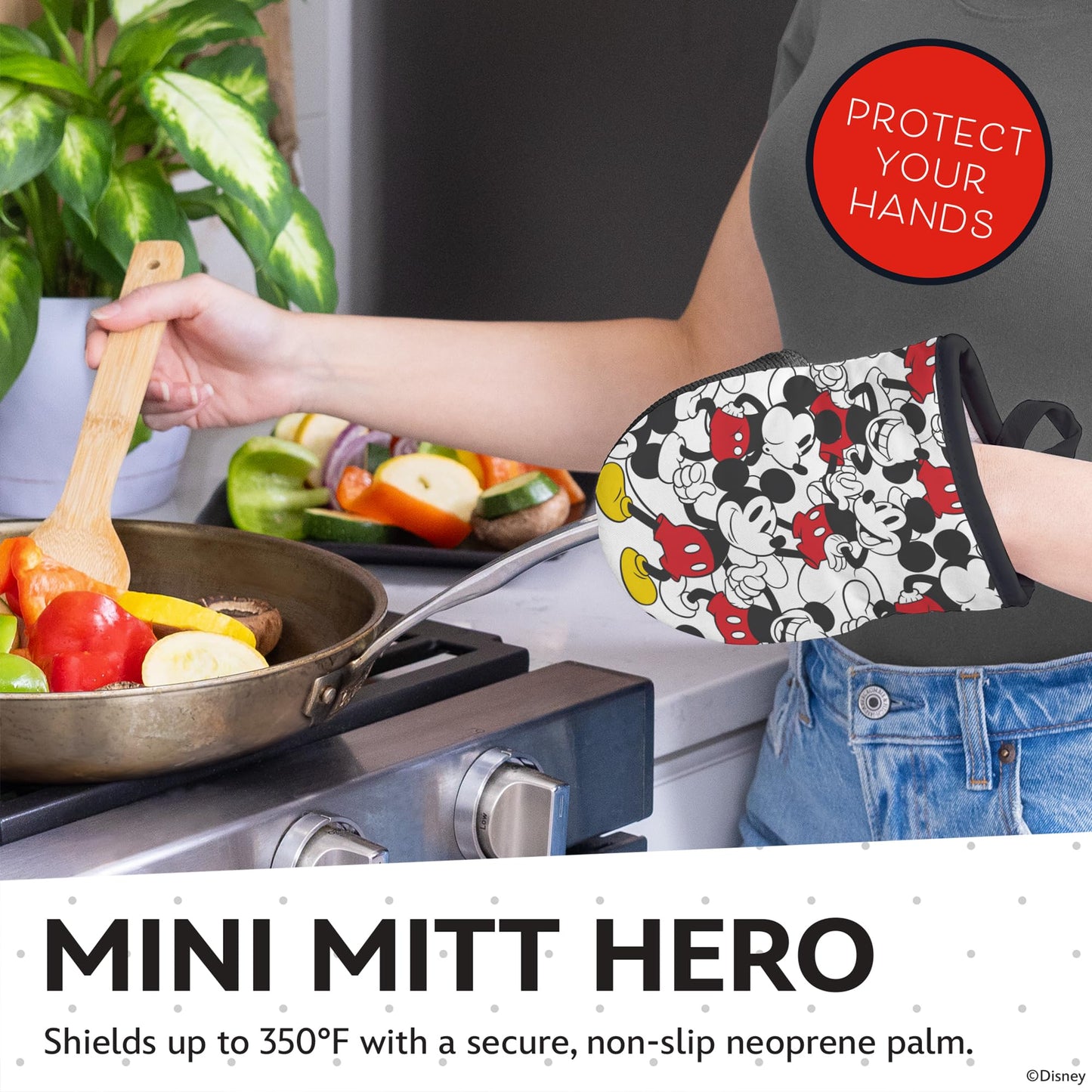 Best Brands Disney Apron & Oven Mitts Set – 3 Piece Bundle with 1 Cotton Kitchen Apron for Cooking & 2 Heat Resistant Pot Holders