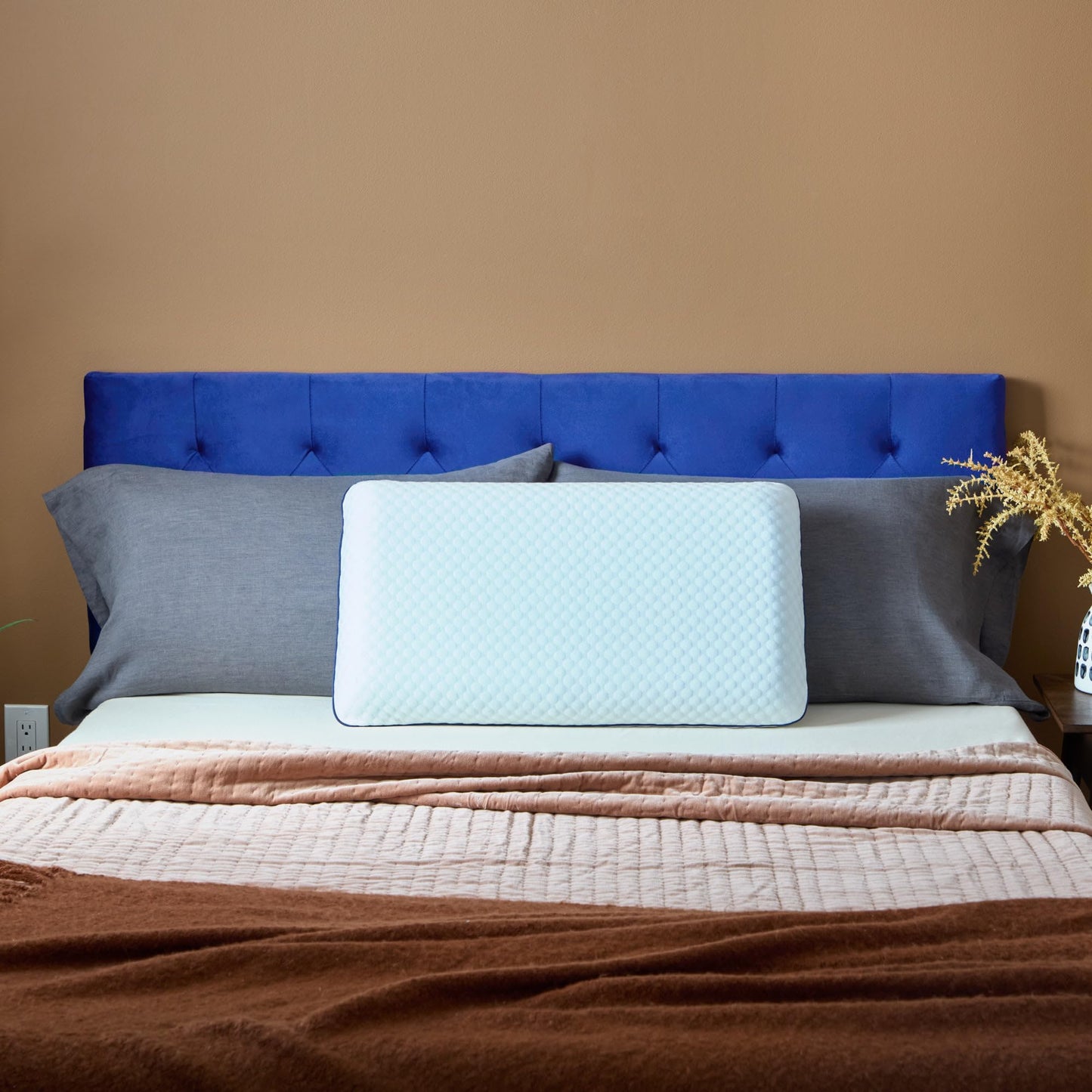 Weekender Gel Memory Foam Pillow - Standard Size - 1-Pack - Medium Firm Feel - Neck and Shoulder Support - Side & Back Sleepers - Home, Hotel, & Hospital Essentials - CertiPur Certified