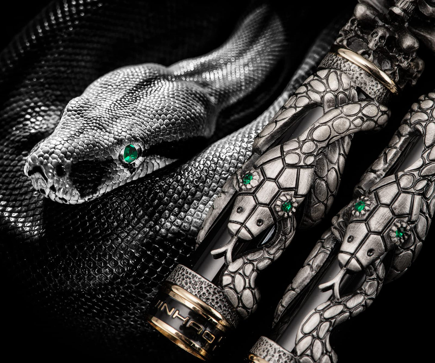 Jinhao Black Snake Fountain Pen Medium Nib Retro Style with Skull Head Solid Metal and Paper Pen Case Set