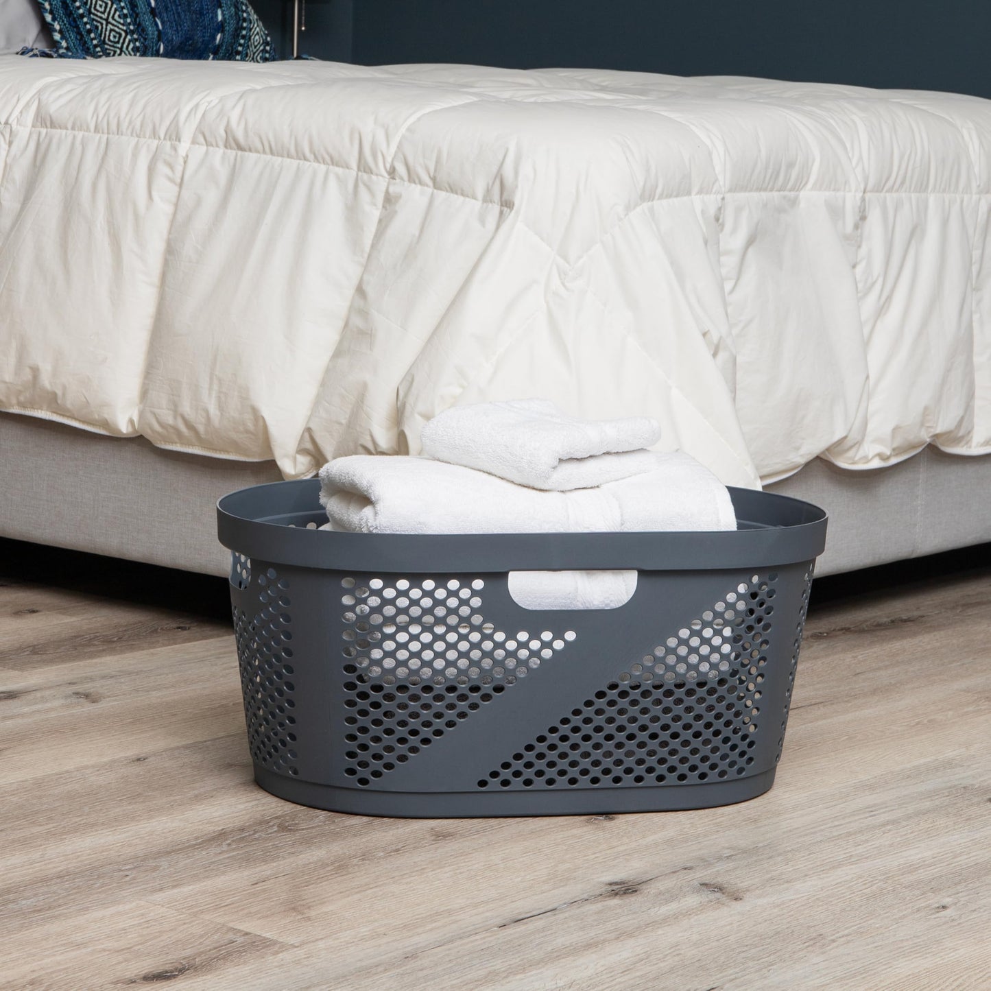 Mind Reader 40L Ventilated Laundry Baskets, Lightweight Clothes Hamper with Cutout Handles for Bathrooms and Closets, Plastic, Set of 2, Gray