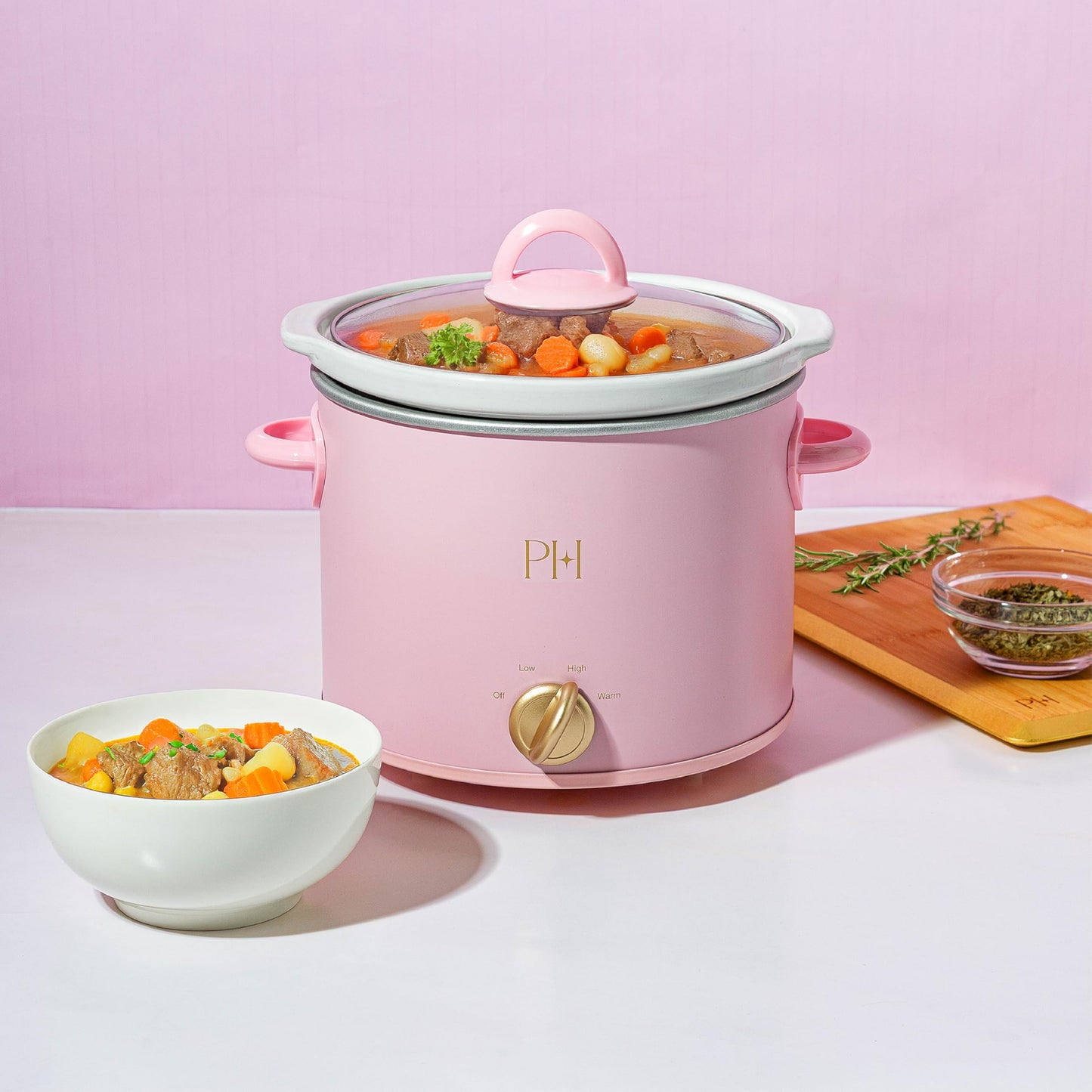 Paris Hilton 3.5-Quart Manual Slow Cooker, Features Three Settings (Low, High, Warm), Naturally Nonstick and Dishwasher Safe Stoneware Insert, Family Sized Capacity, Pink