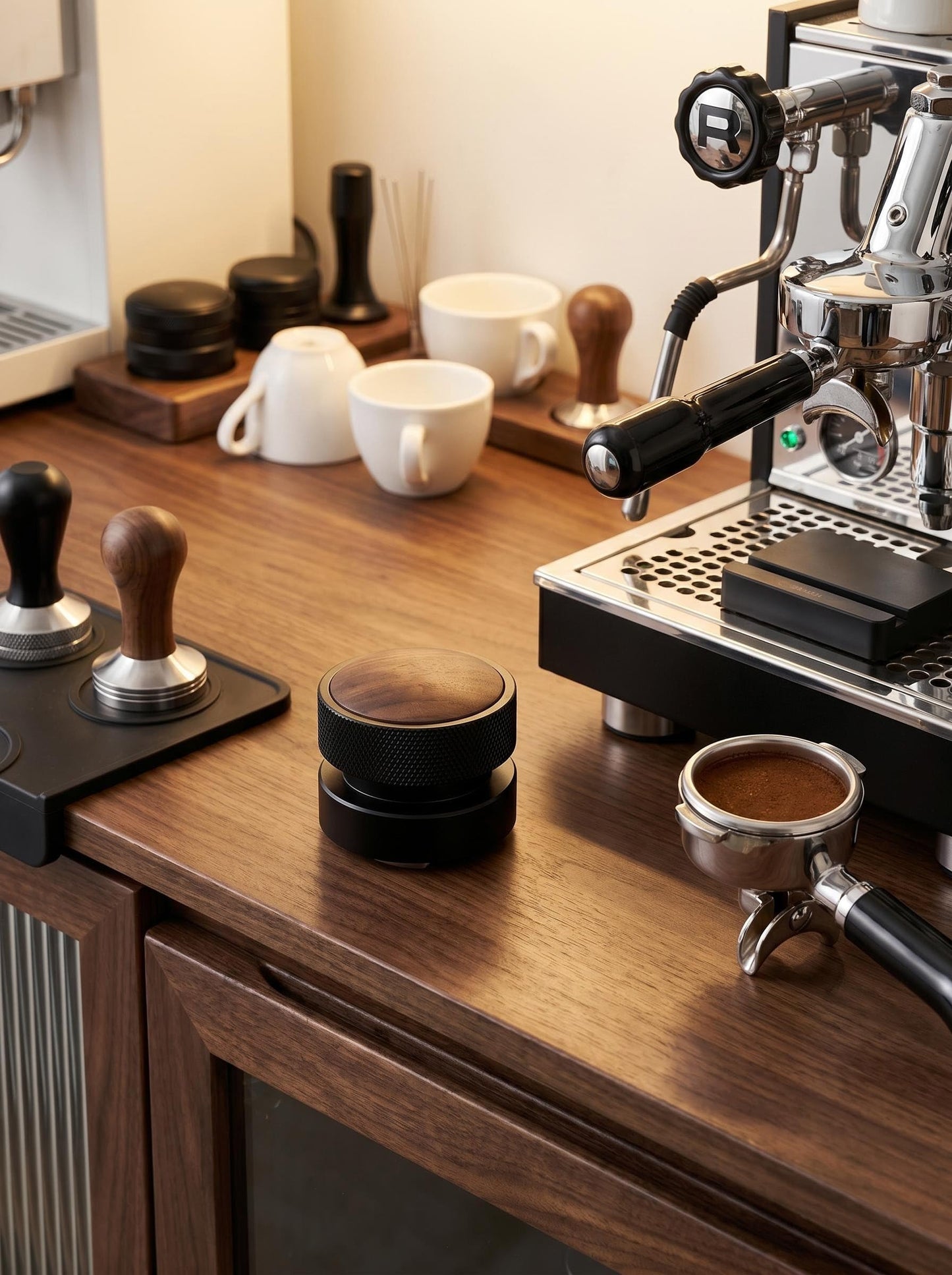 Ompellus 53mm Walnut Espresso Distributer, Gravity Adaptive Espresso Distribution Tool | Coffee Leveler Tool for Breville 54mm Portafilters | 304 Stainless Steel Base