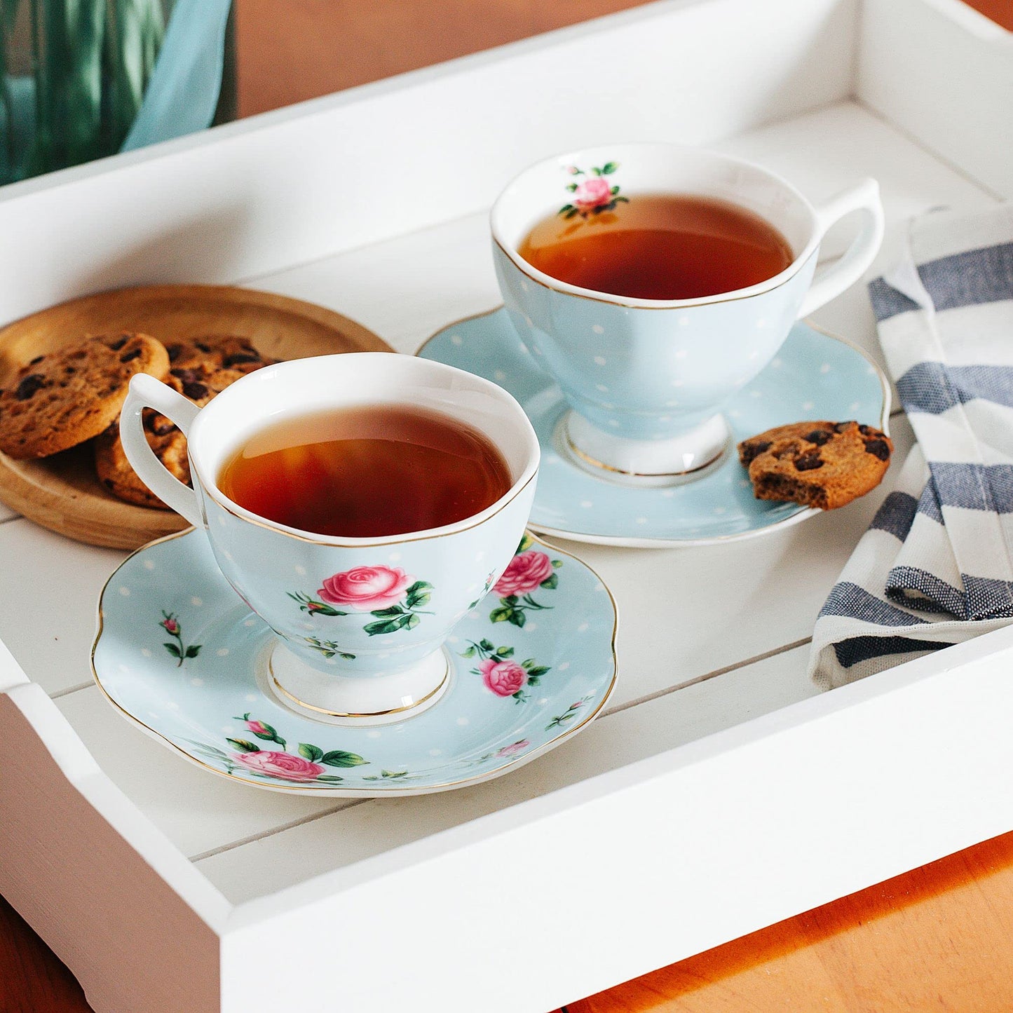 BTaT- Floral Tea Cups and Saucers, Set of 8, 8 oz, Fine Porcelain Teacup Set with Gold Trim for Afternoon Tea, Weddings, Parties & Gifting, Dishwasher Safe, Lightweight, Non-Toxic