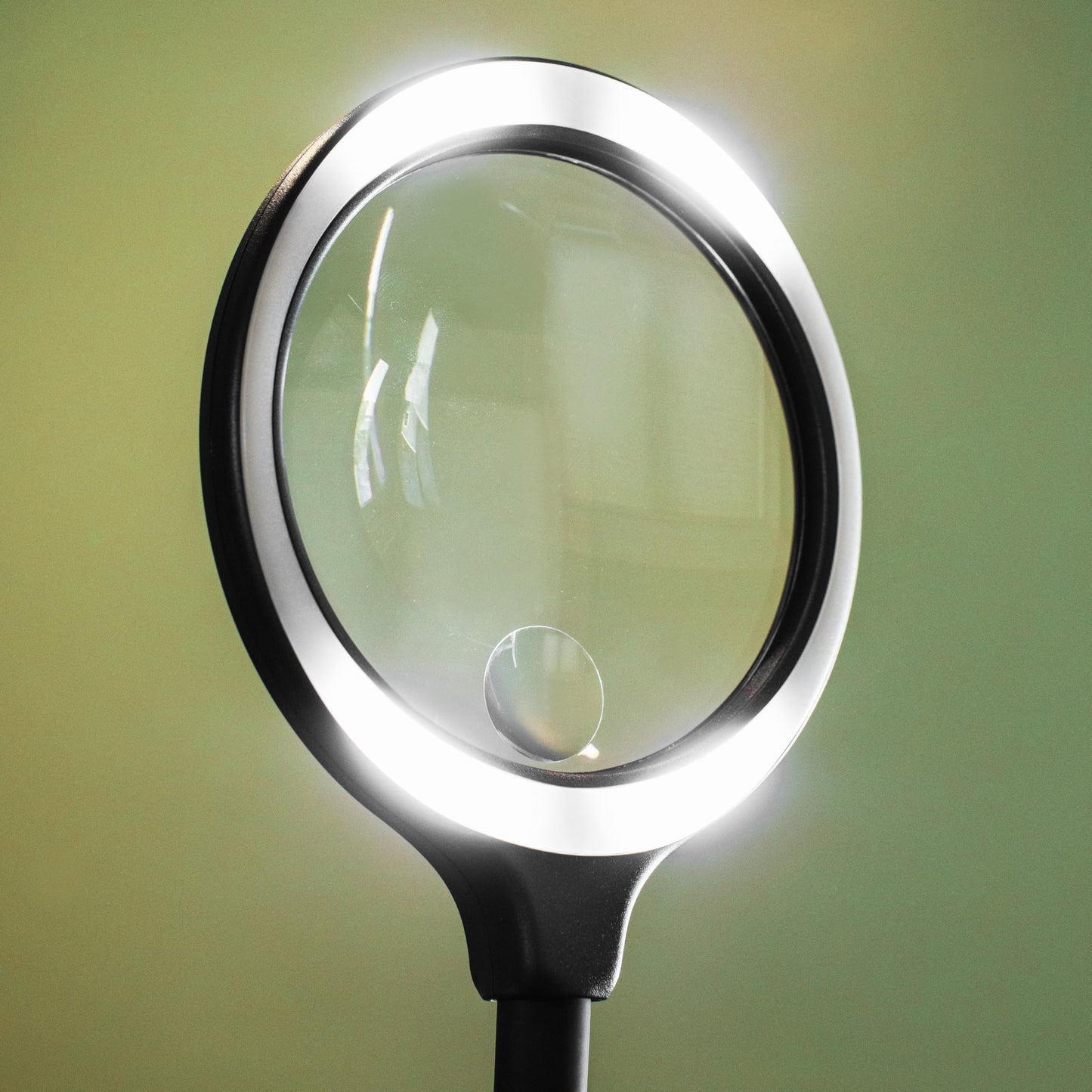 Carson DeskBrite300 2X Aspheric Magnifier Desk Lamp with 5X Spot Lens (LM-30)
