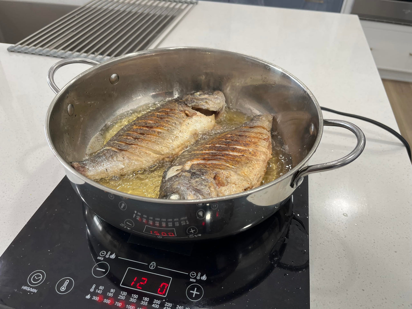 Saltlas 4.4Qt/4.2L Deep Fryer Pot with Basket and Strainer Spoon, 304 Stainless Steel Fish Frying Pot for Seafood, Chicken, French Fries, Japanese Tempura