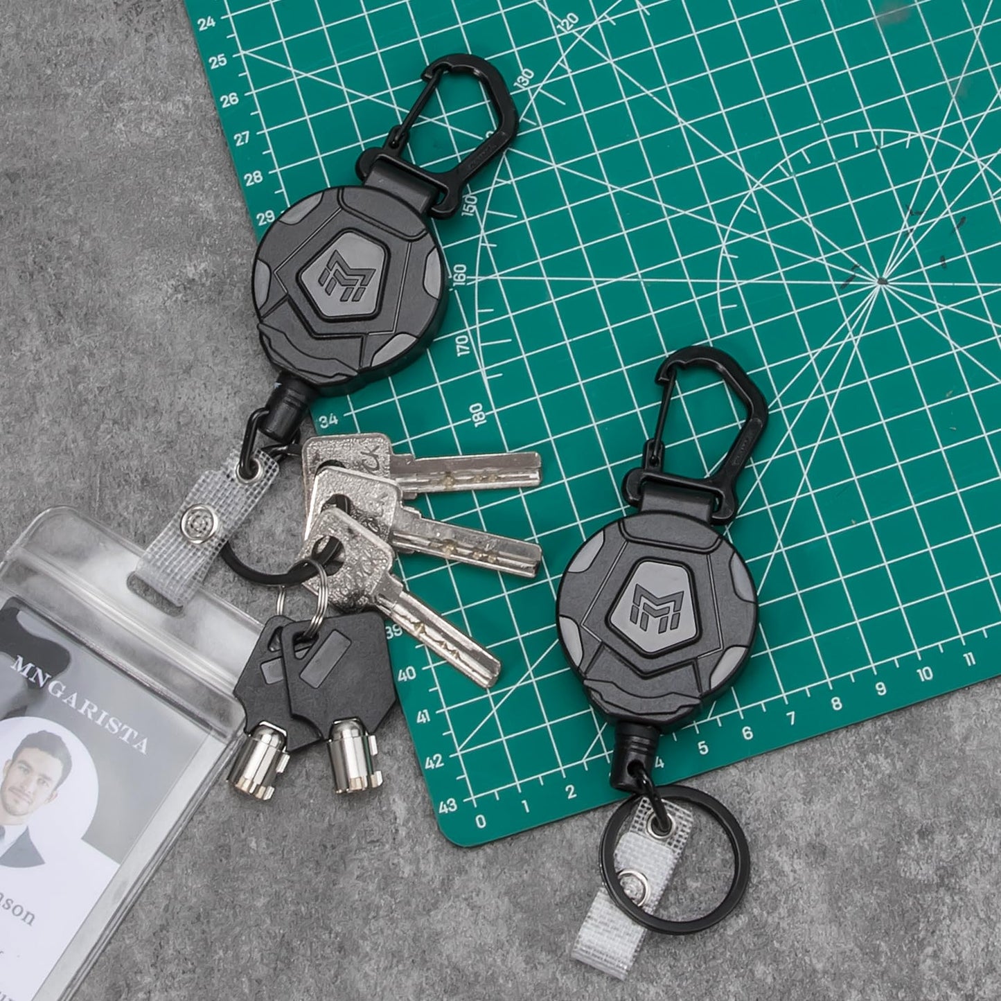 MNGARISTA 8-Pack Retractable Keychain, Heavy Duty Carabiner Badge Holder, Tactical ID Badge Reel with 31.5” Steel Retractable Cord, 8.0 oz